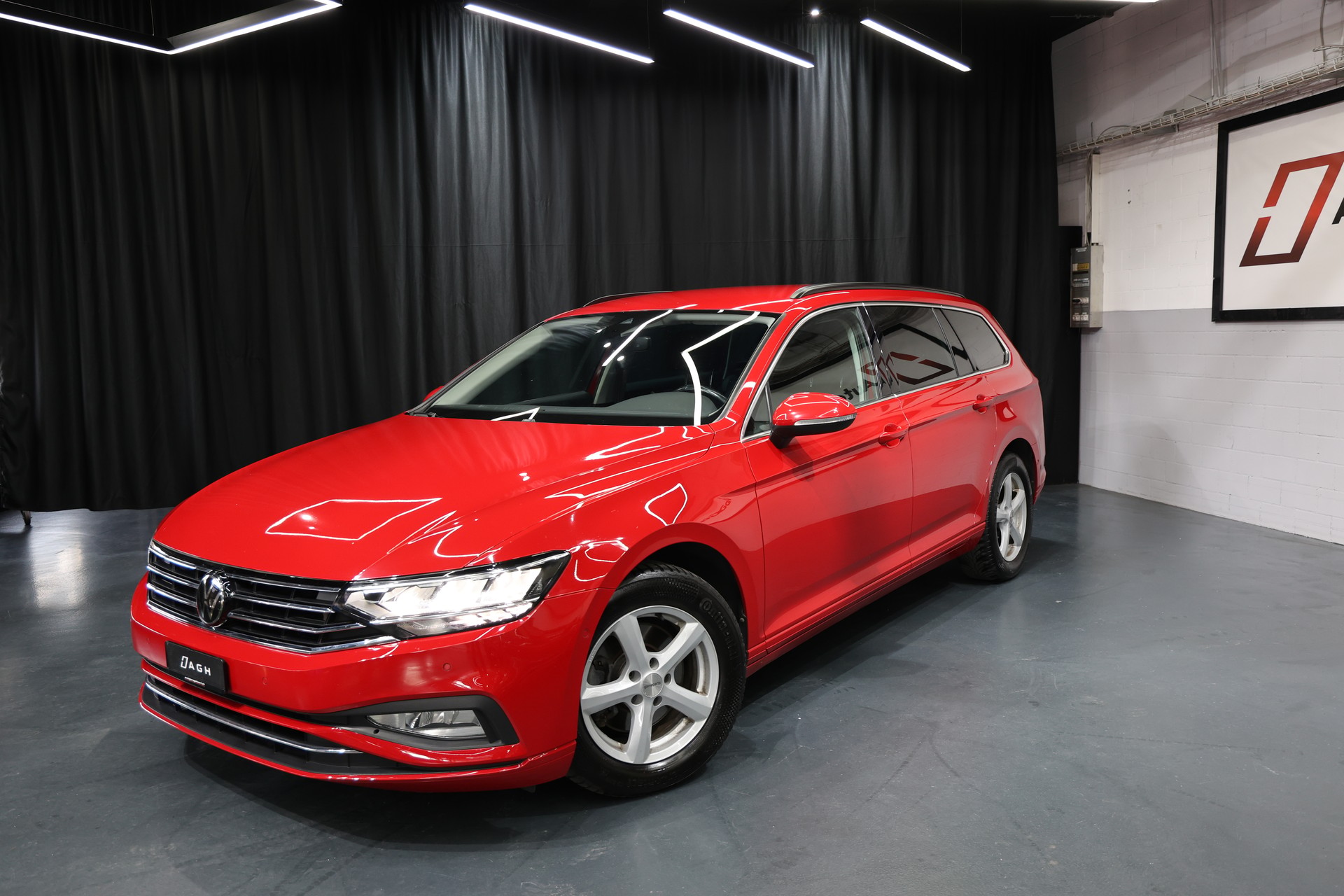 VW Passat 2.0 TDI BMT Business 4Motion DSG 200PS AHK