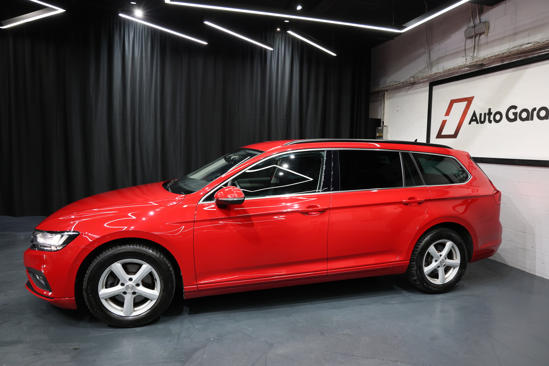 VW Passat 2.0 TDI BMT Business 4Motion DSG 200PS AHK-showroom-element-2