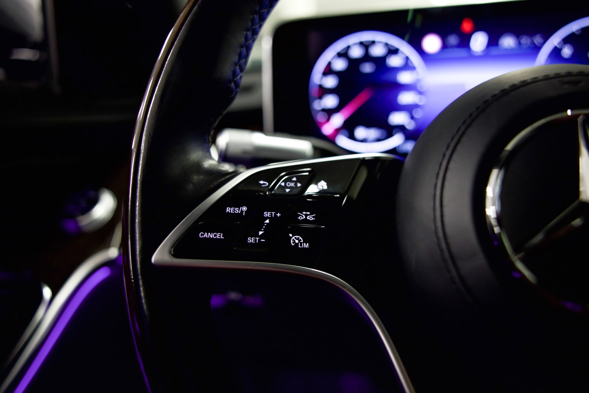 MERCEDES-BENZ S 350 d 4Matic AMG Line 9G-Tronic-image-26