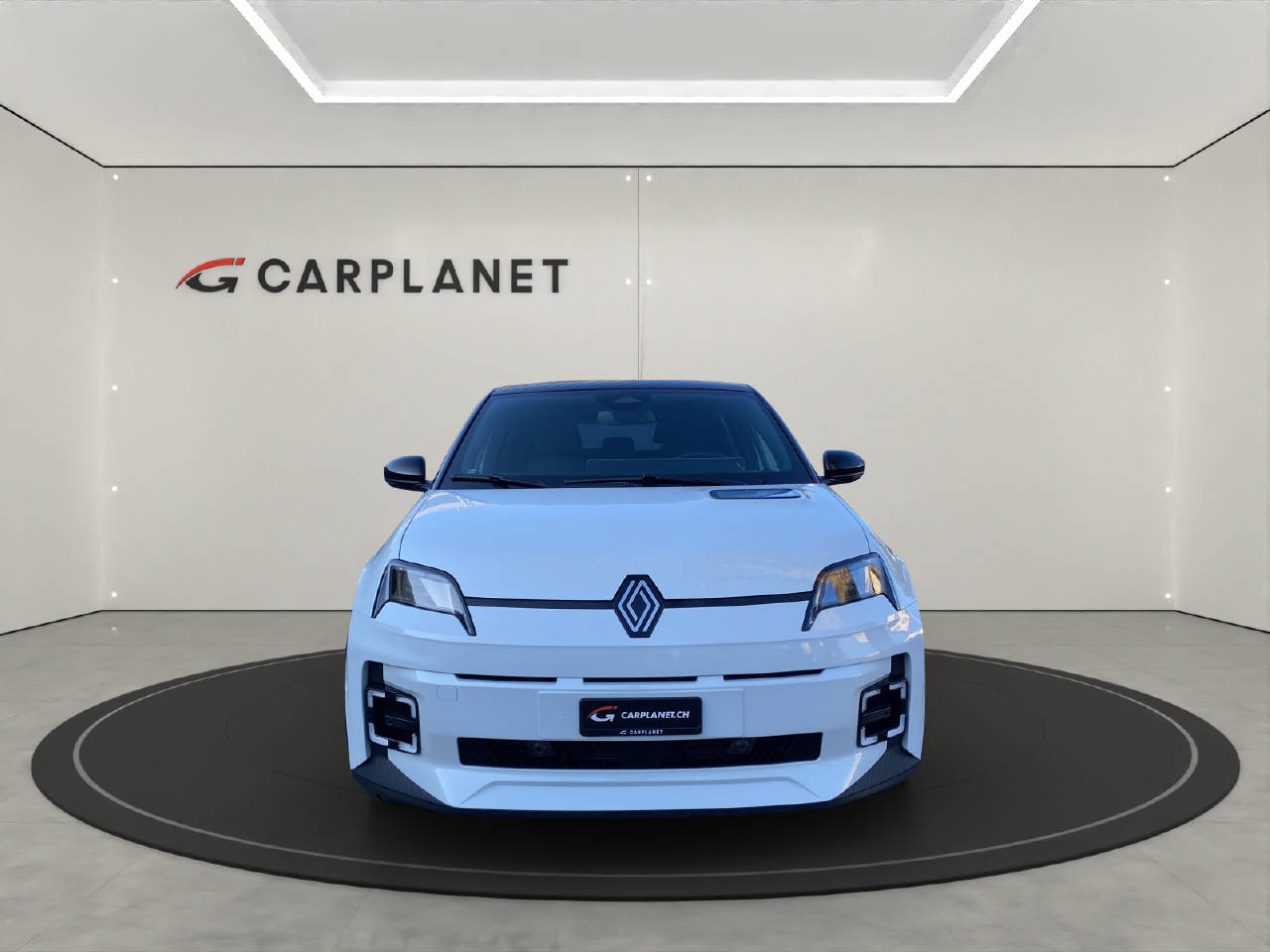 RENAULT R5 E-Tech Comfort Range techno-showroom-element-1