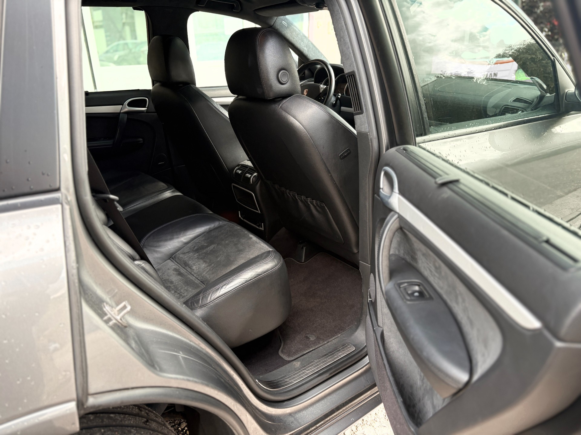 PORSCHE Cayenne GTS Tiptronic-image-15