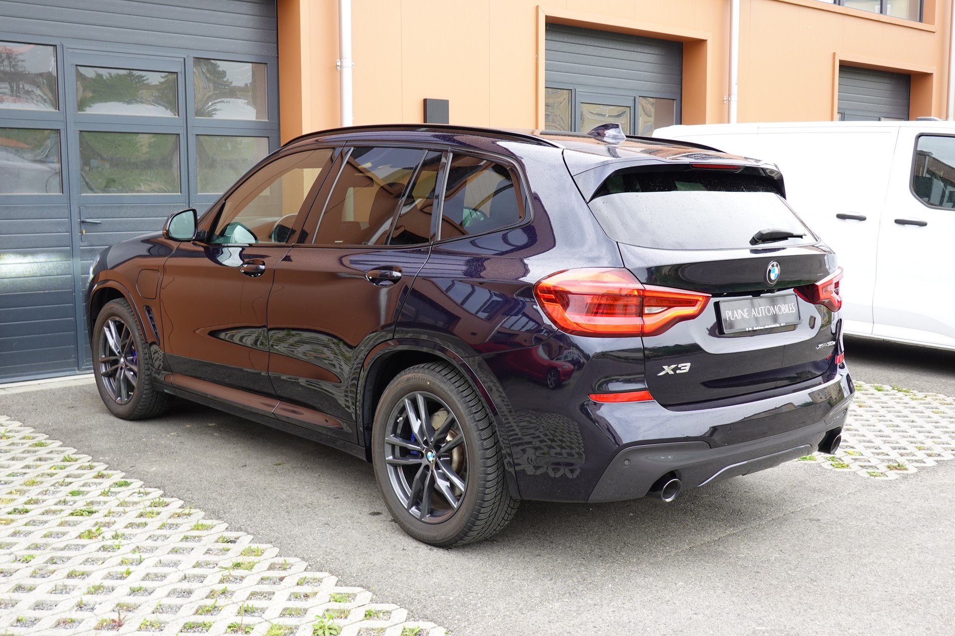 BMW X3 xDrive 30e M Sport - "CH Auto * Harman Kardon * Caméra + Capteurs * Roues 20'* Sieges M * Toit Ouvrant"-image-9