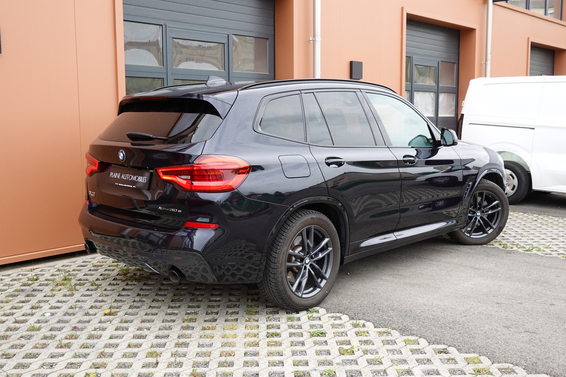 BMW X3 xDrive 30e M Sport - "CH Auto * Harman Kardon * Caméra + Capteurs * Roues 20'* Sieges M * Toit Ouvrant"-image-5