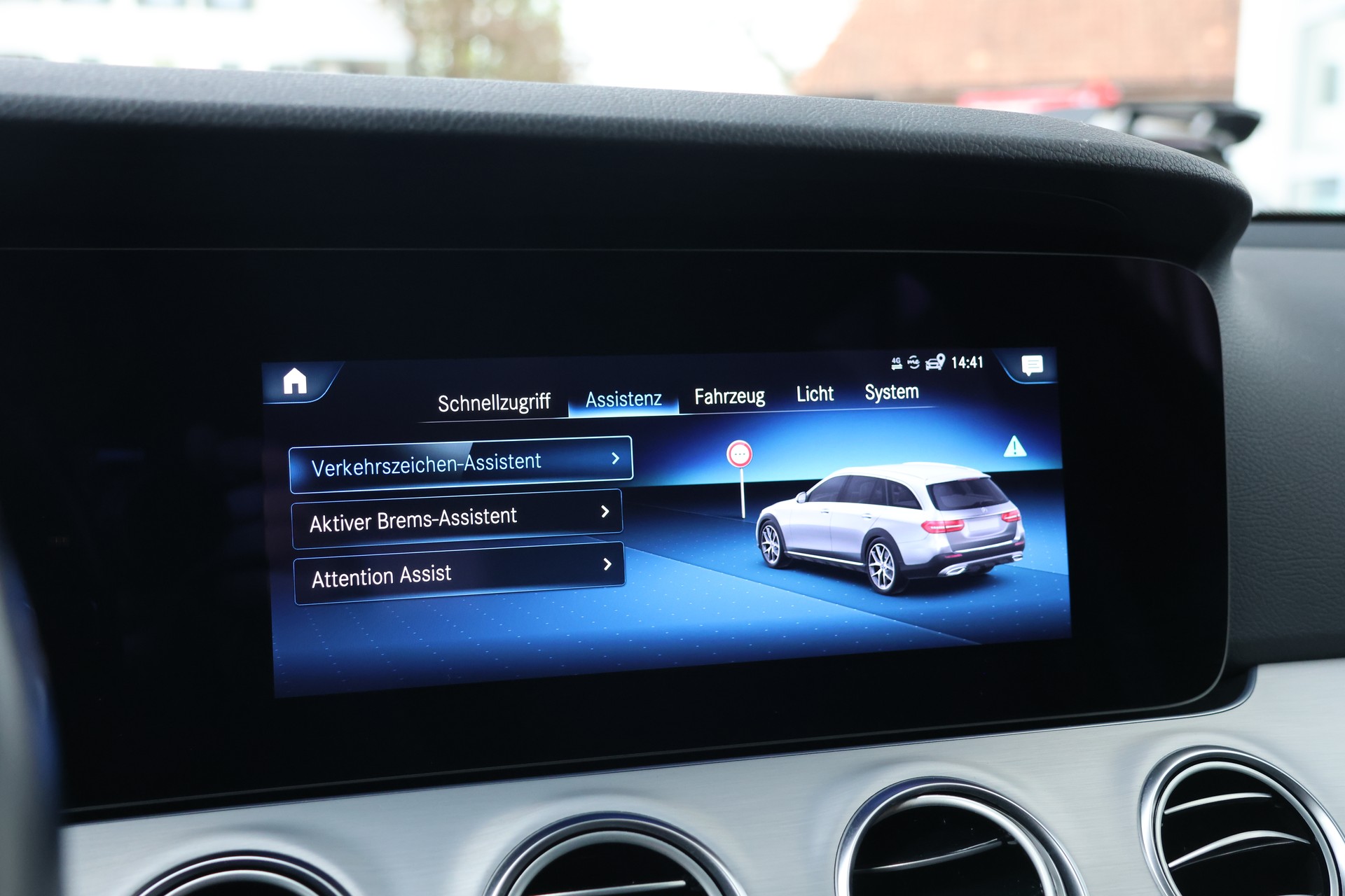 MERCEDES-BENZ E 220 d All-Terrain 4Matic Avantgarde 9G-Tronic (CH)-image-21