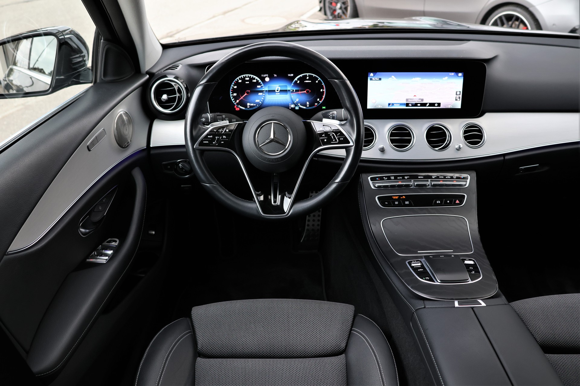 MERCEDES-BENZ E 220 d All-Terrain 4Matic Avantgarde 9G-Tronic (CH)-image-13