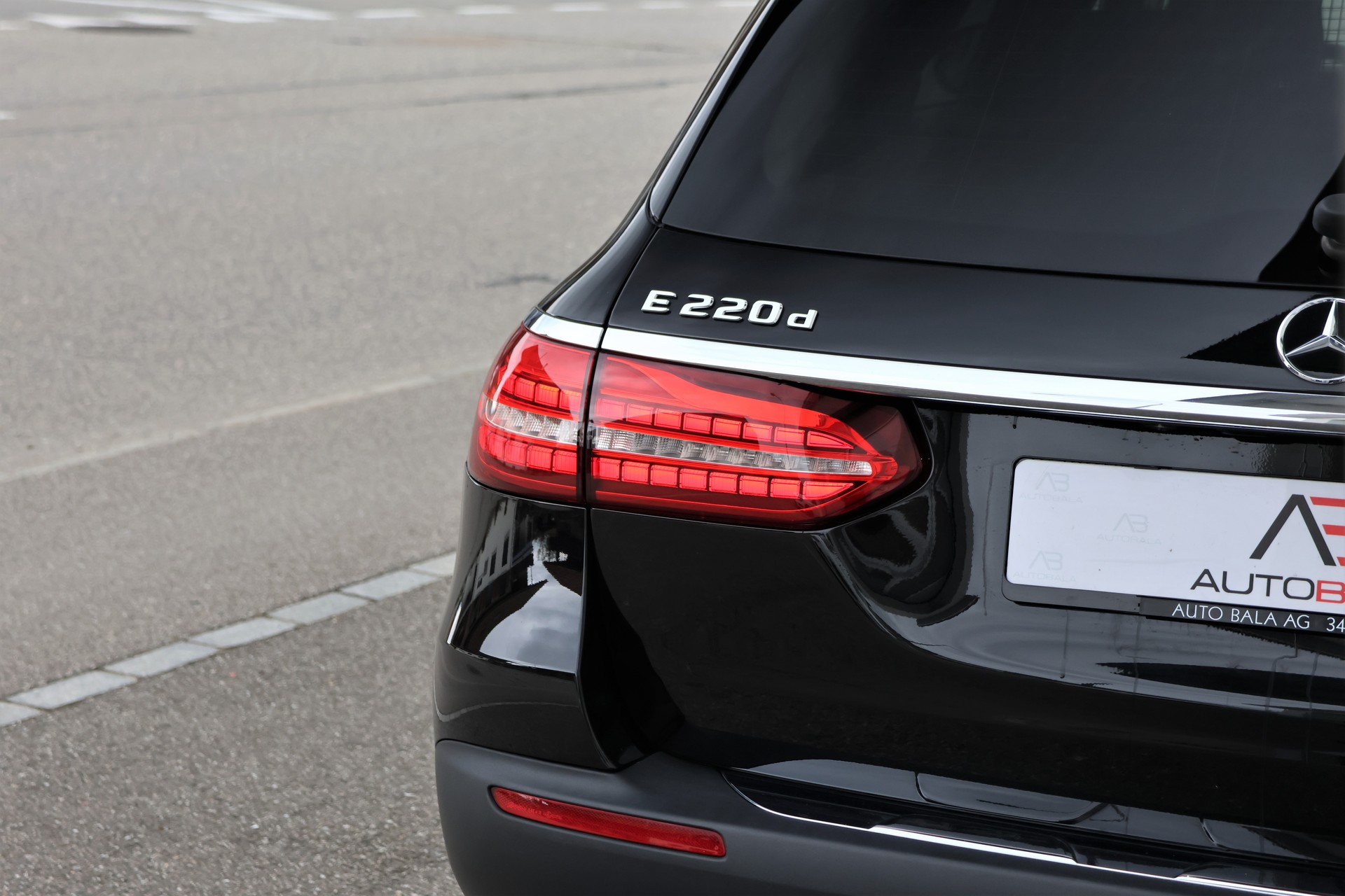 MERCEDES-BENZ E 220 d All-Terrain 4Matic Avantgarde 9G-Tronic (CH)-image-5
