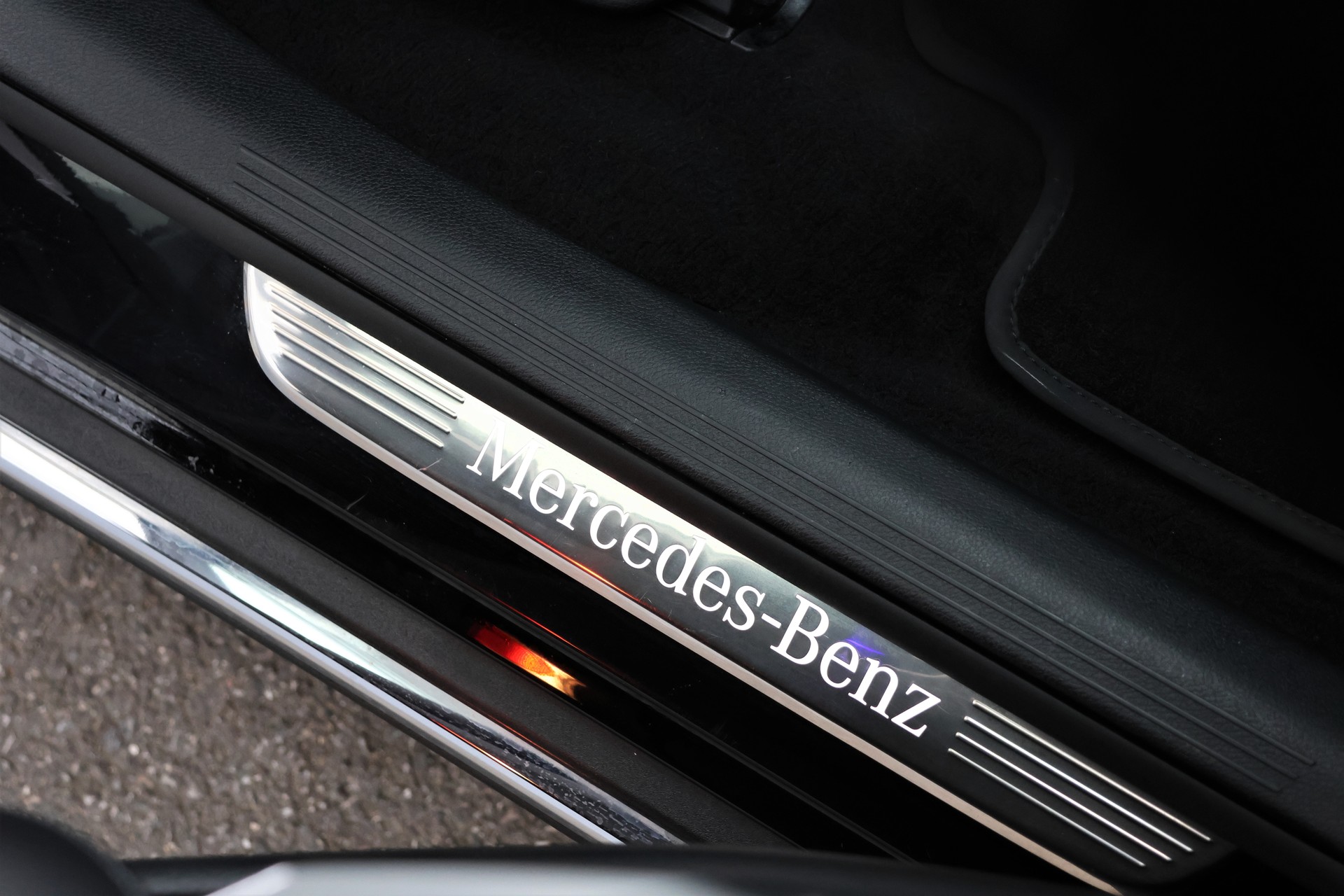 MERCEDES-BENZ E 220 d All-Terrain 4Matic Avantgarde 9G-Tronic (CH)-image-19