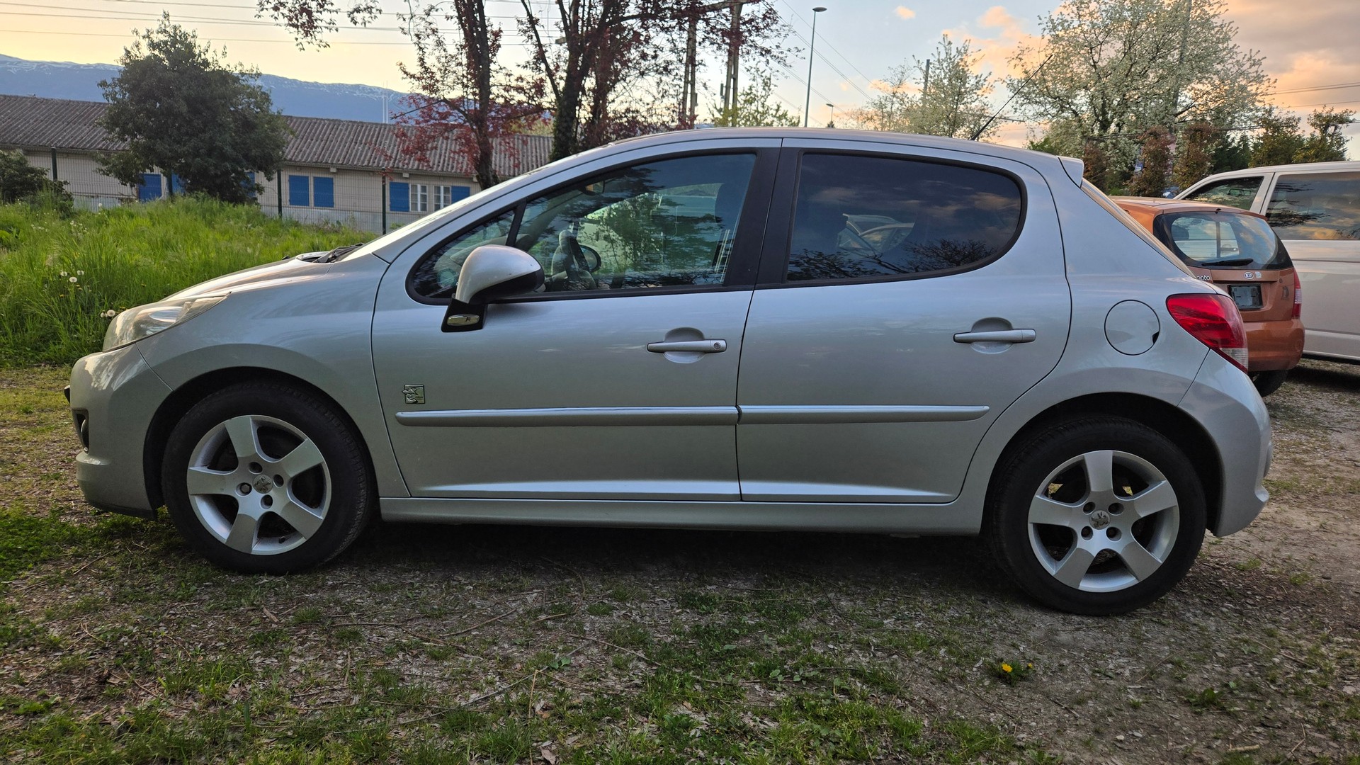 PEUGEOT 207 1.6 16V Sport Automatic-image-3