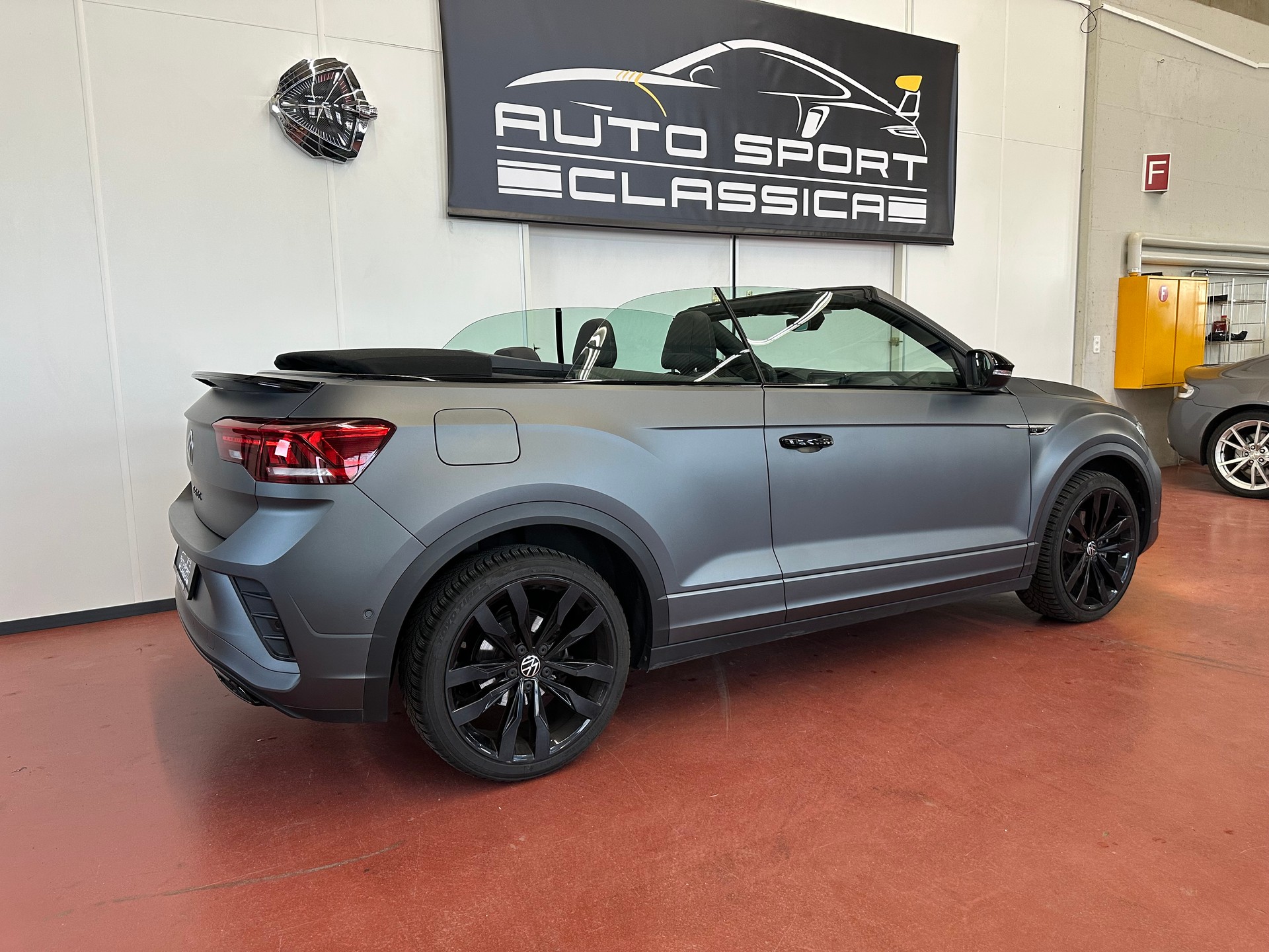 VW T-Roc Cabriolet 1.5 TSI EVO R-Line DSG Edition Grey-image-10