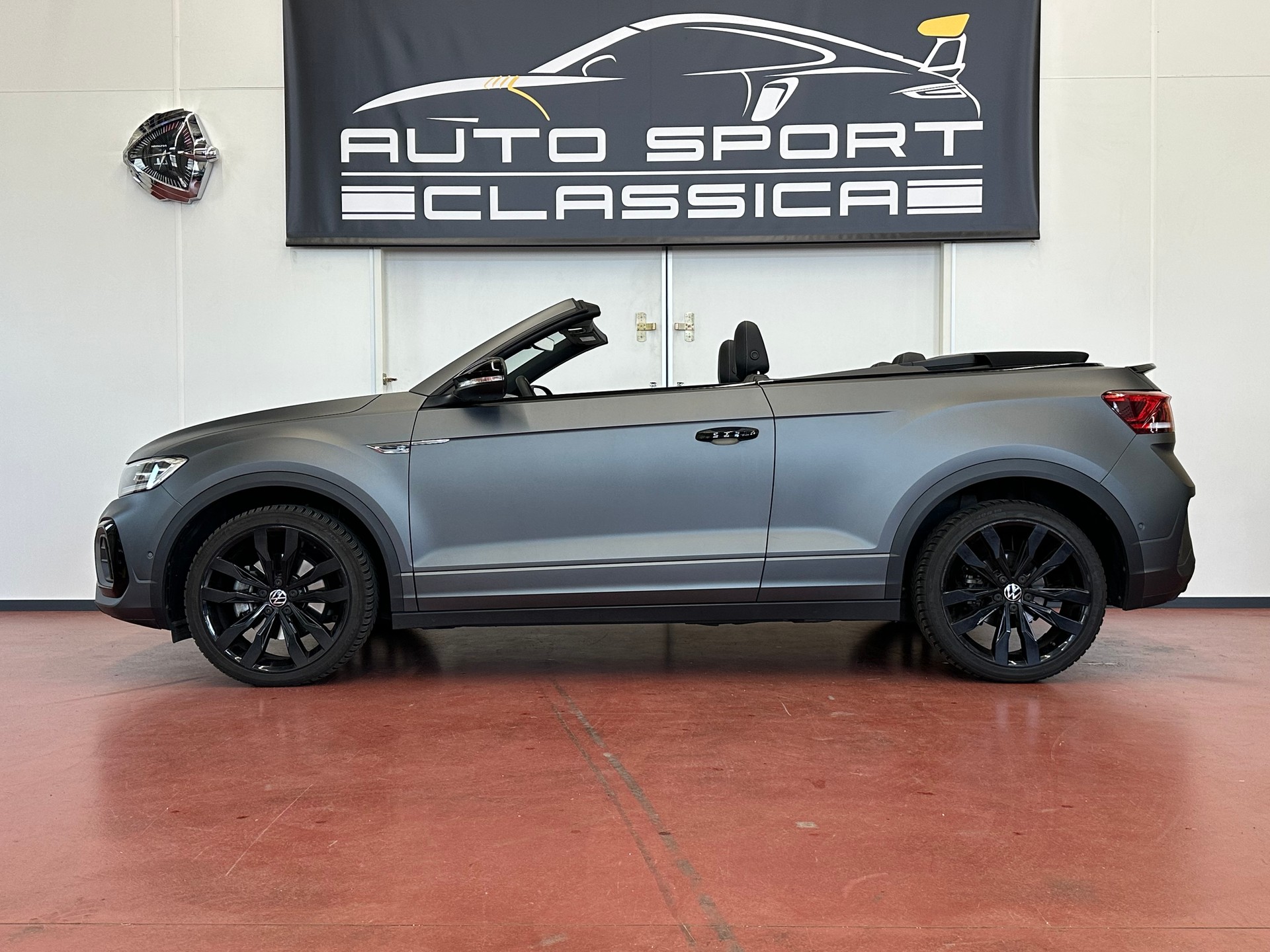 VW T-Roc Cabriolet 1.5 TSI EVO R-Line DSG Edition Grey-image-1