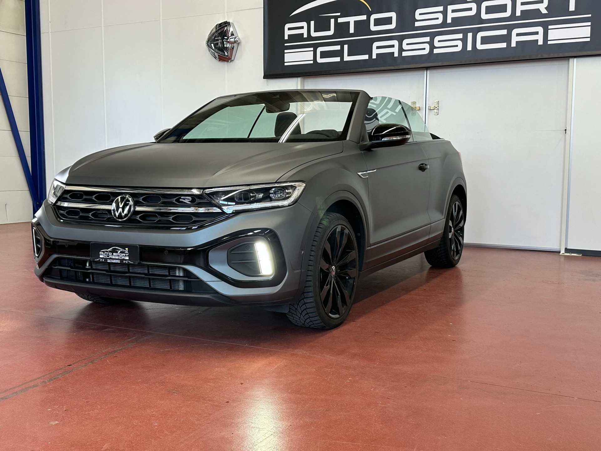 VW T-Roc Cabriolet 1.5 TSI EVO R-Line DSG Edition Grey-image-3
