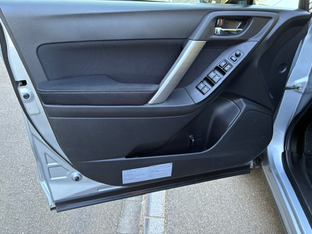 SUBARU Forester 2.0i Advantage Lineartronic-image-9