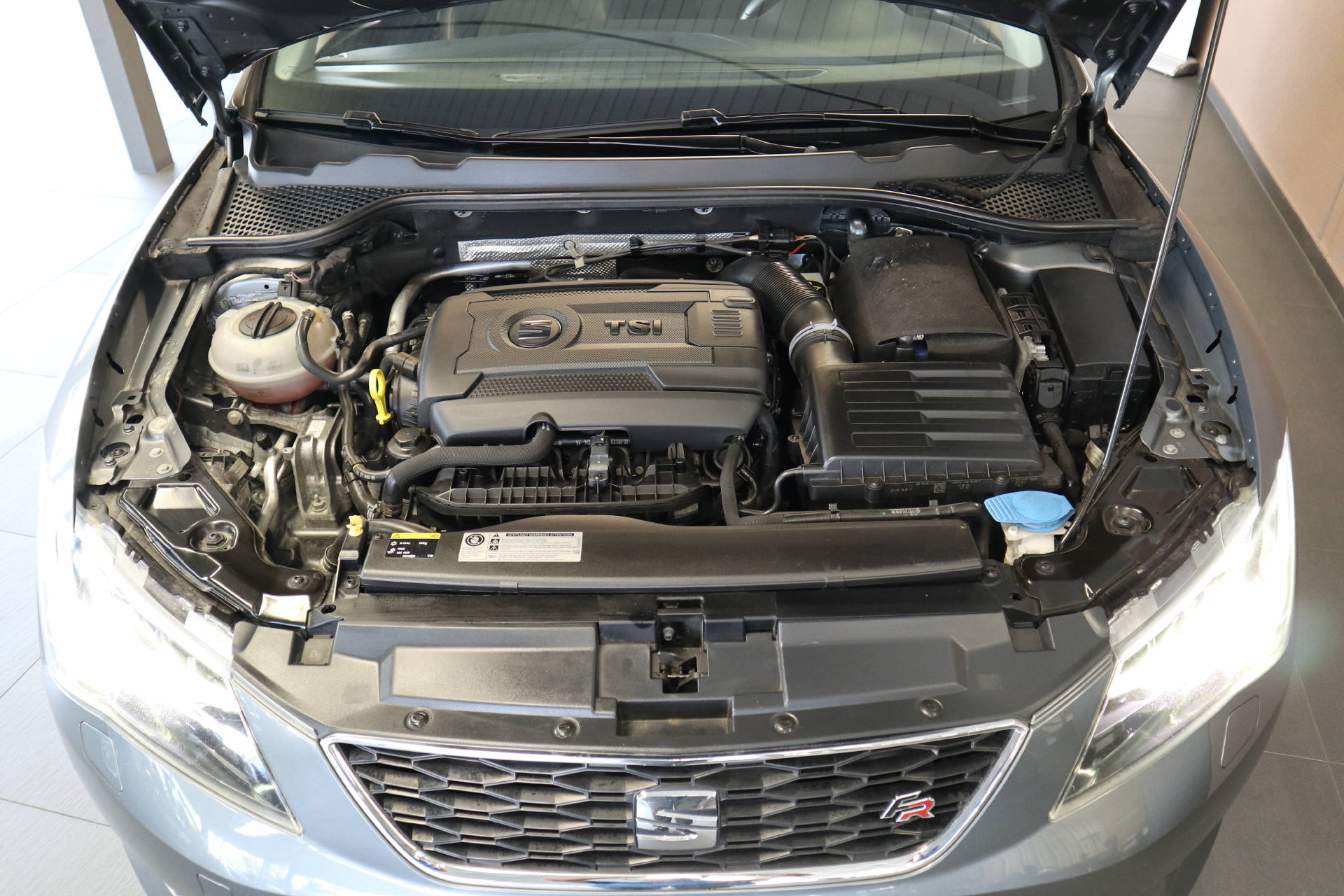 SEAT Leon ST 1.8 TSI FR DSG-image-15