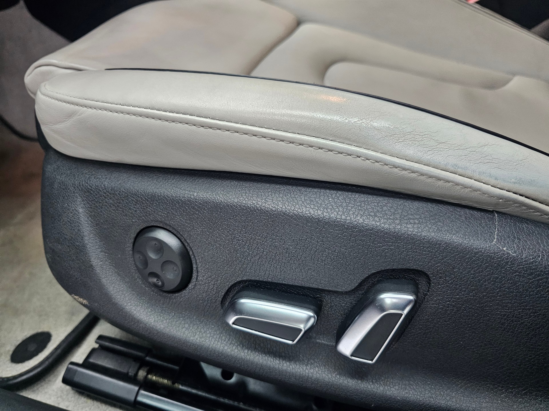 AUDI A5 Sportback 2.0 TDI quattro S-tronic-image-8