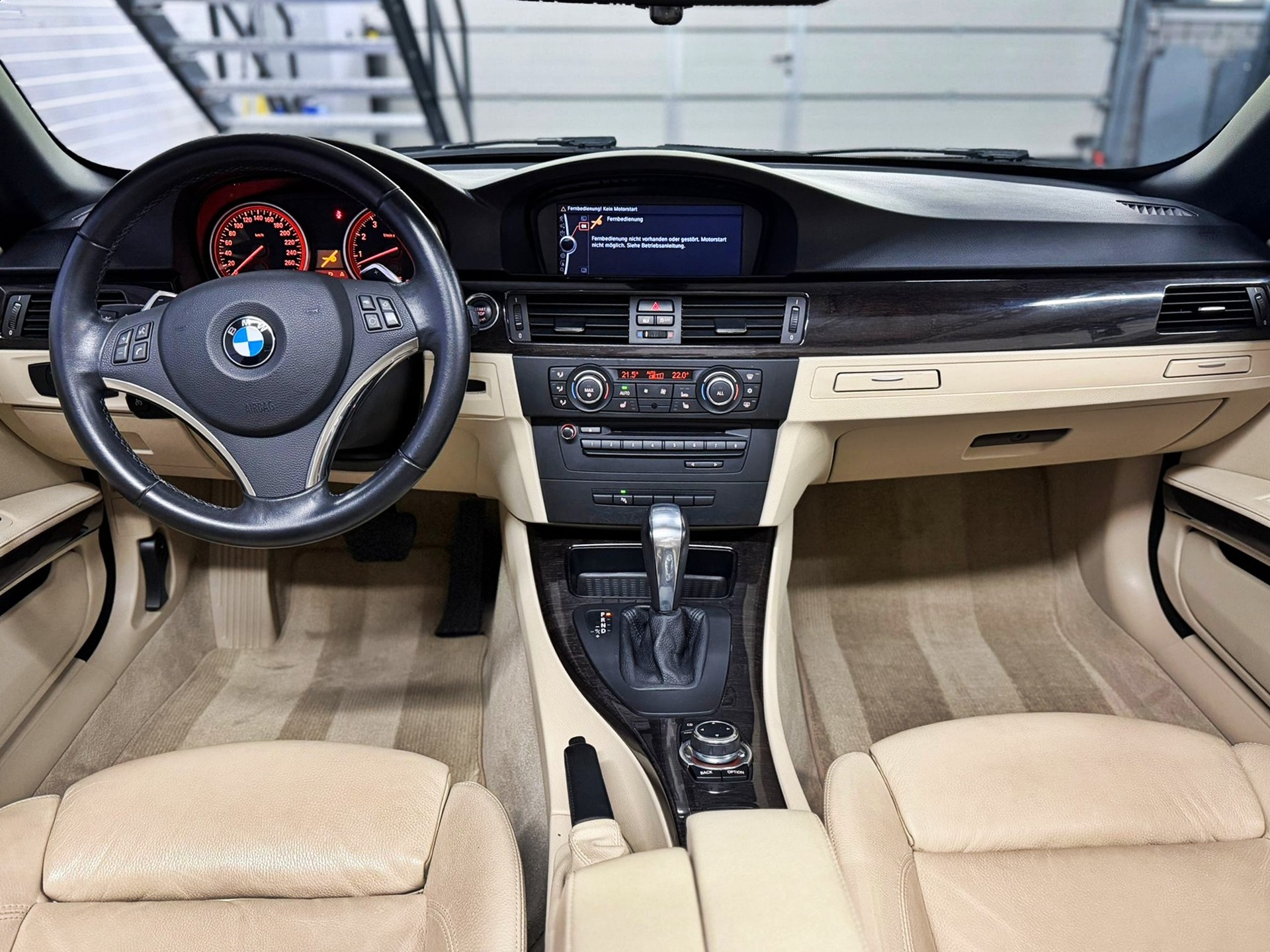 BMW 325i Cabriolet Steptronic-image-16