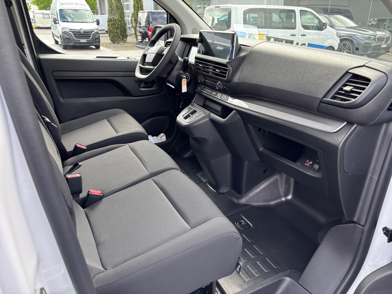 PEUGEOT Expert 2.2 BlueHDi 150 S&S Long EAT8-image-7