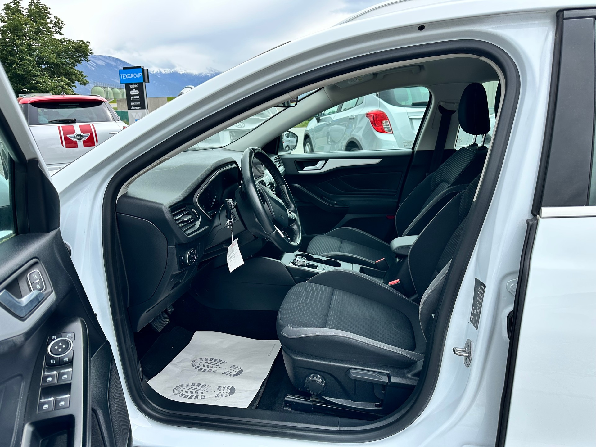FORD Focus 1.5 SCTi Business Automatic-image-8