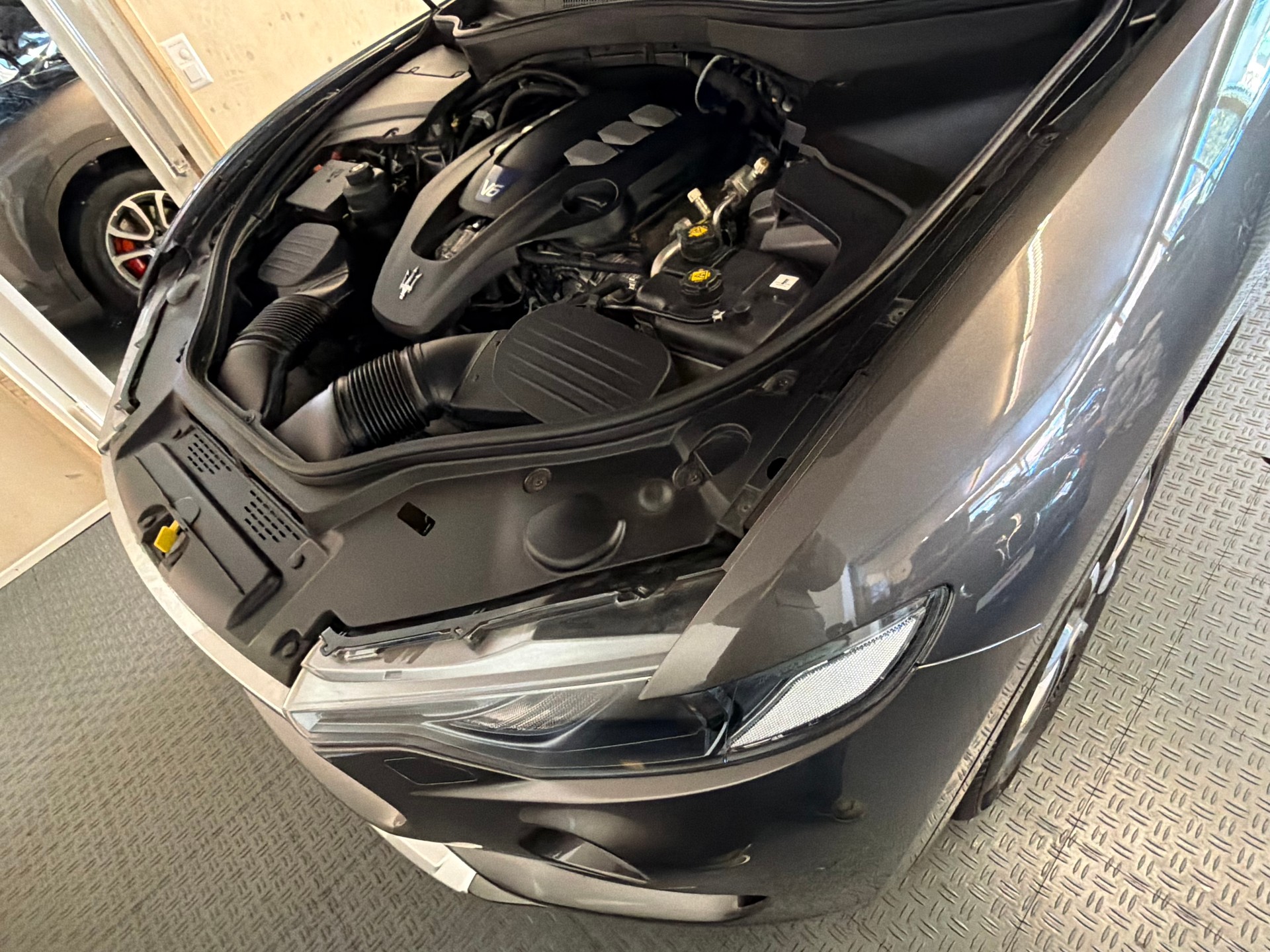 MASERATI Levante S 3.0 V6 GranSport Automatica-image-15