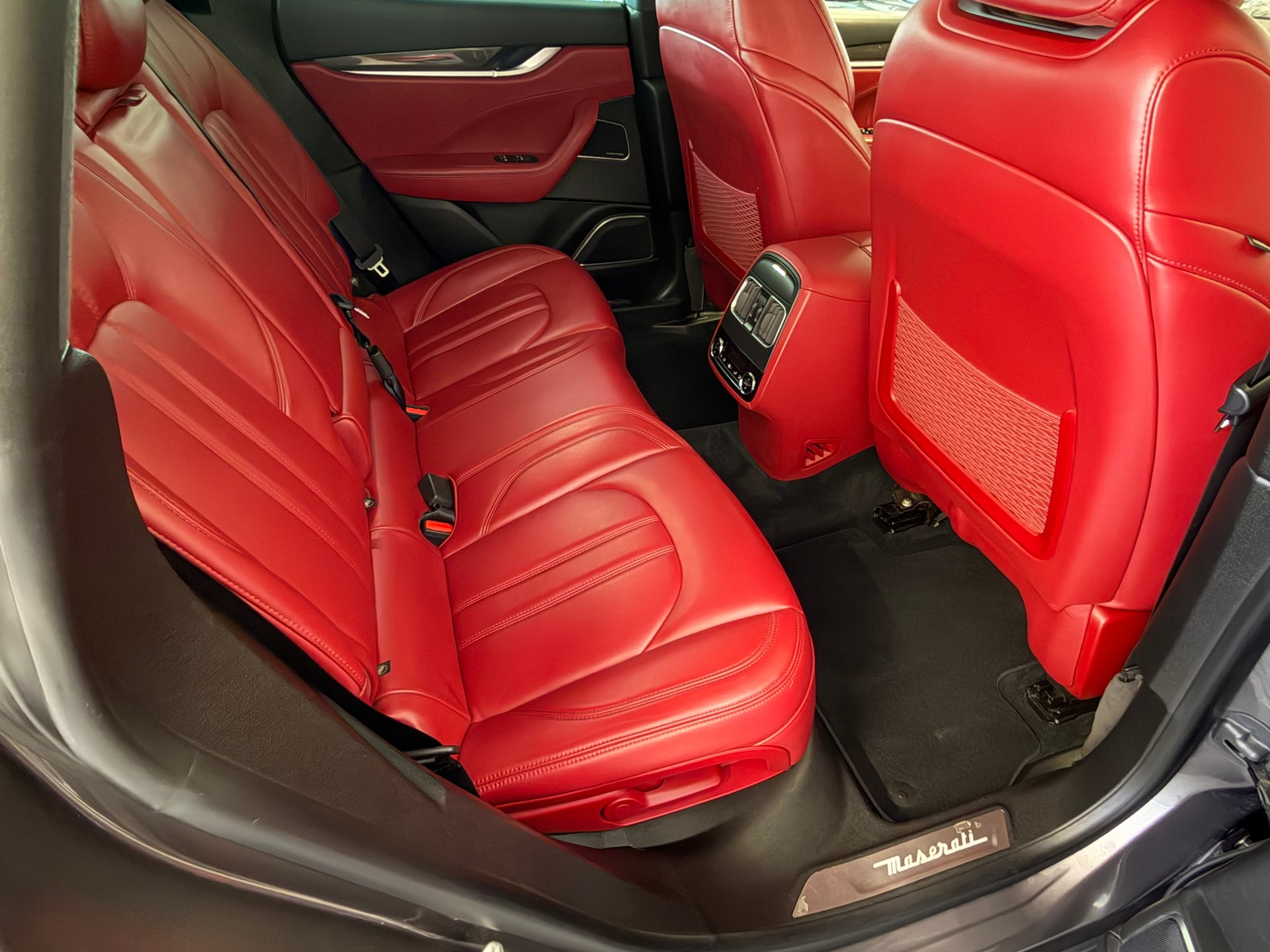 MASERATI Levante S 3.0 V6 GranSport Automatica-image-12