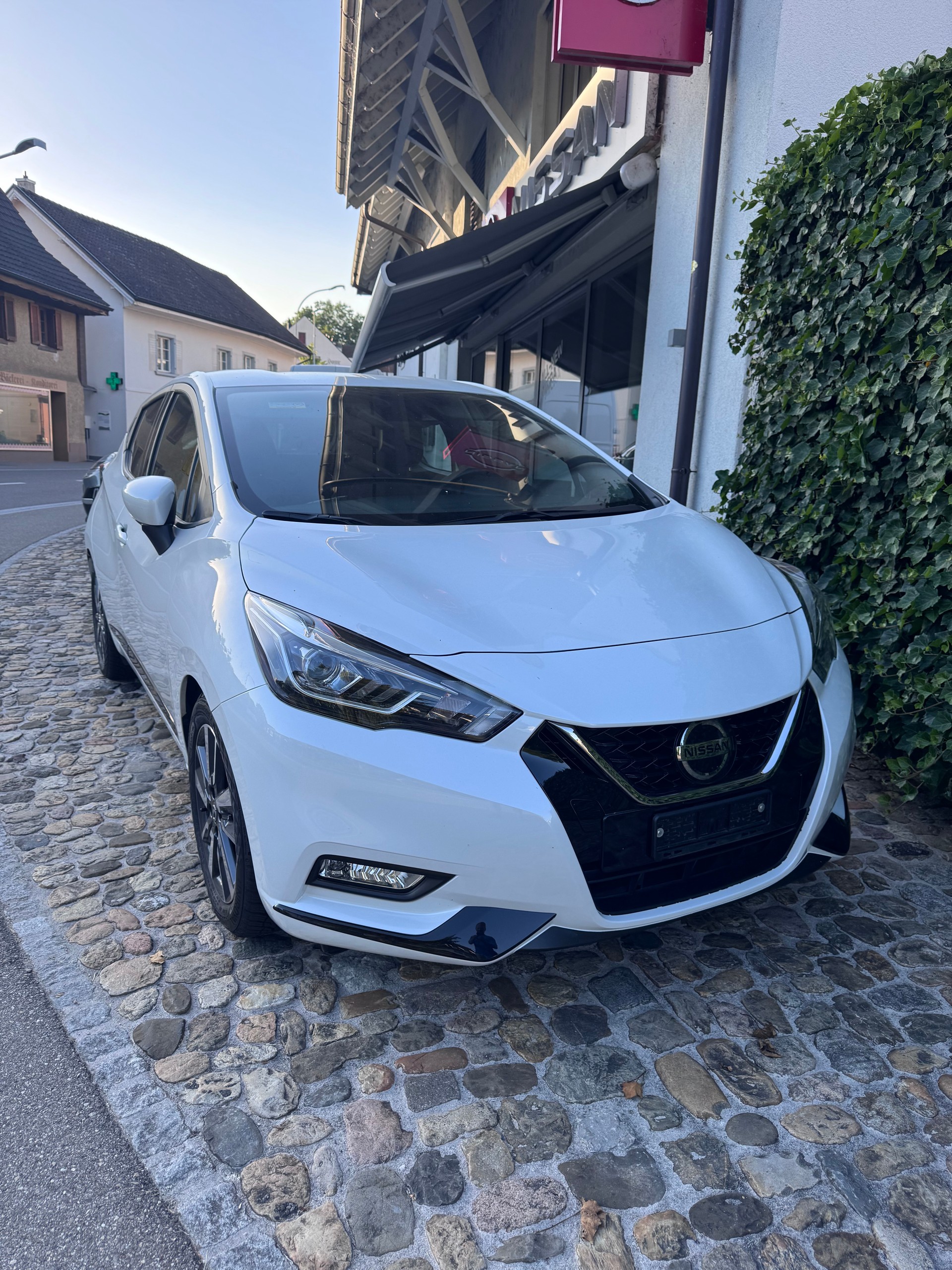 NISSAN Micra IG-T100 Xtronic Tekna AVM + LED-image-2