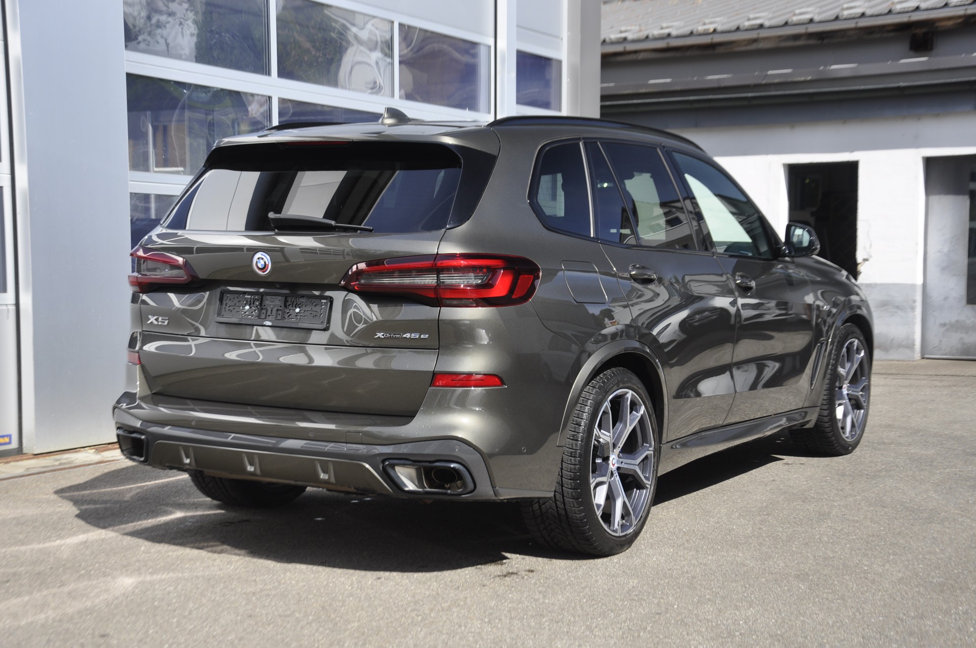 BMW X5 xDrive45e M Sport PLUS Steptronic I Anhängerkupplung I Panoramadach-image-2
