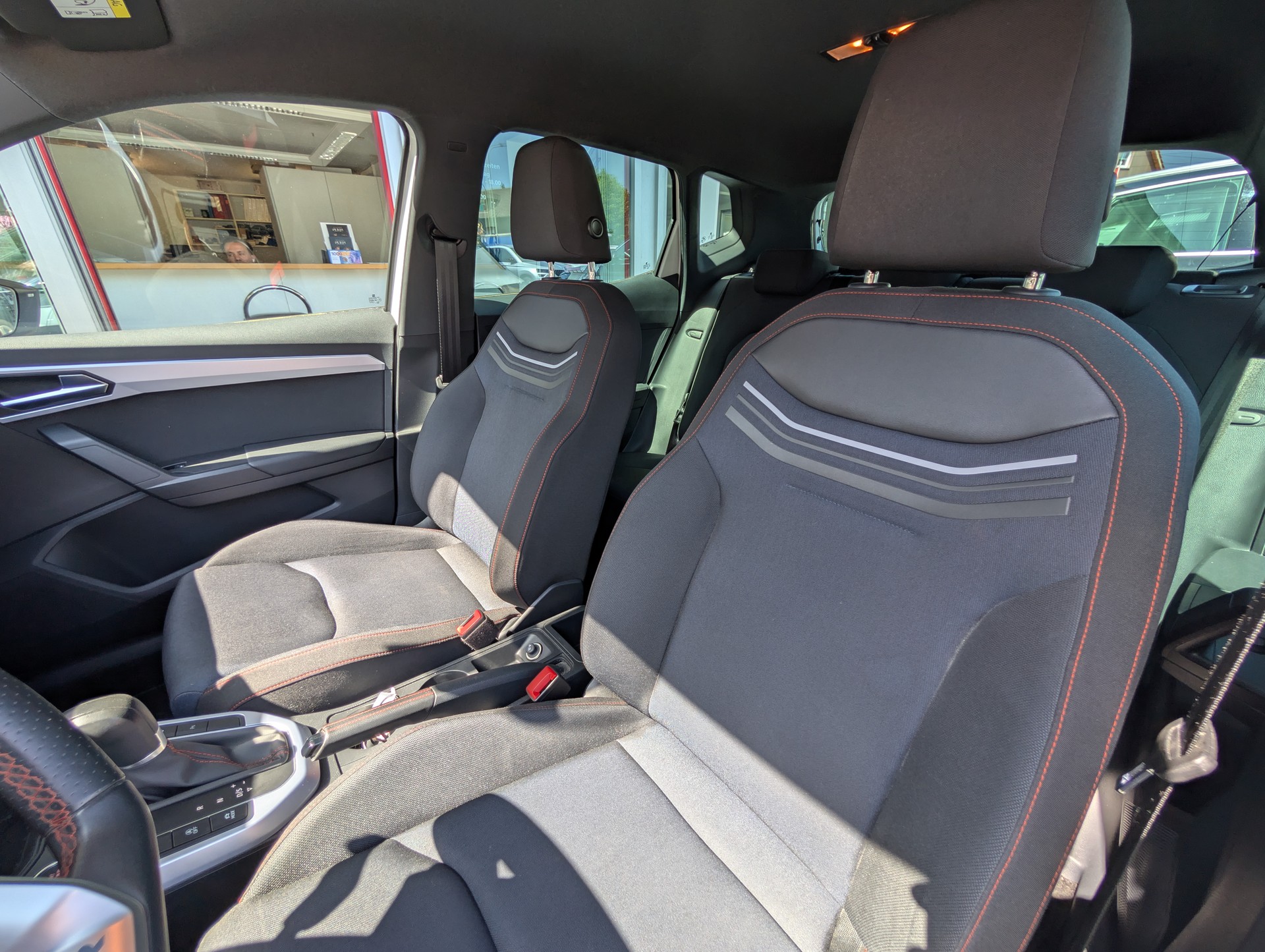 SEAT Arona 1.5 Eco TSI FR DSG-image-12