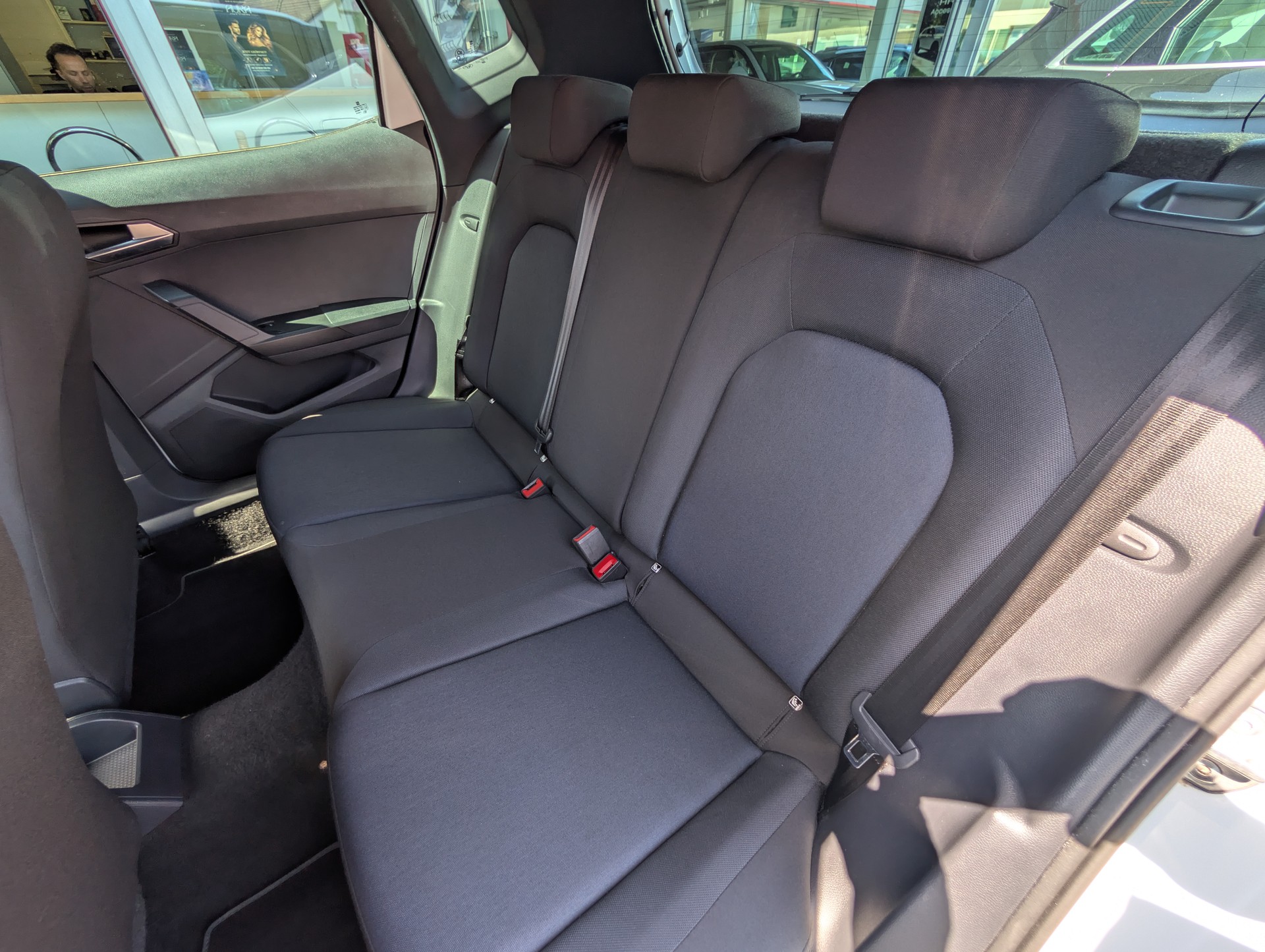 SEAT Arona 1.5 Eco TSI FR DSG-image-9