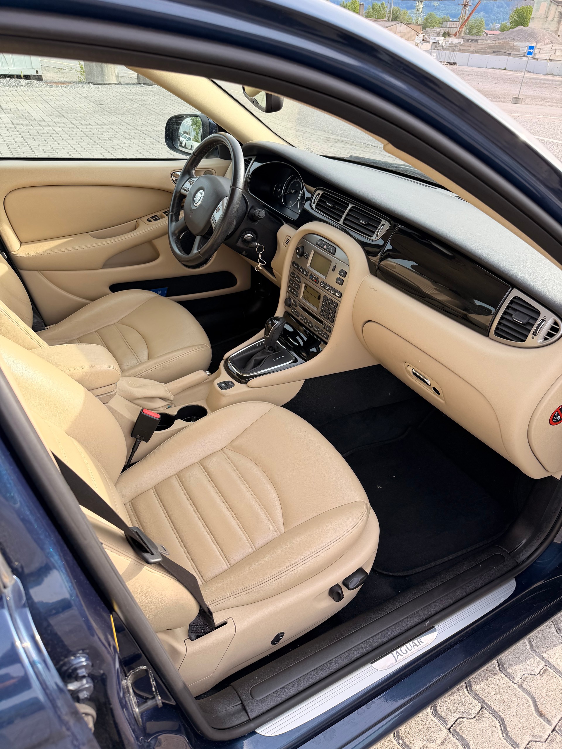JAGUAR X-Type 2.2D Sovereign Automatic-image-5