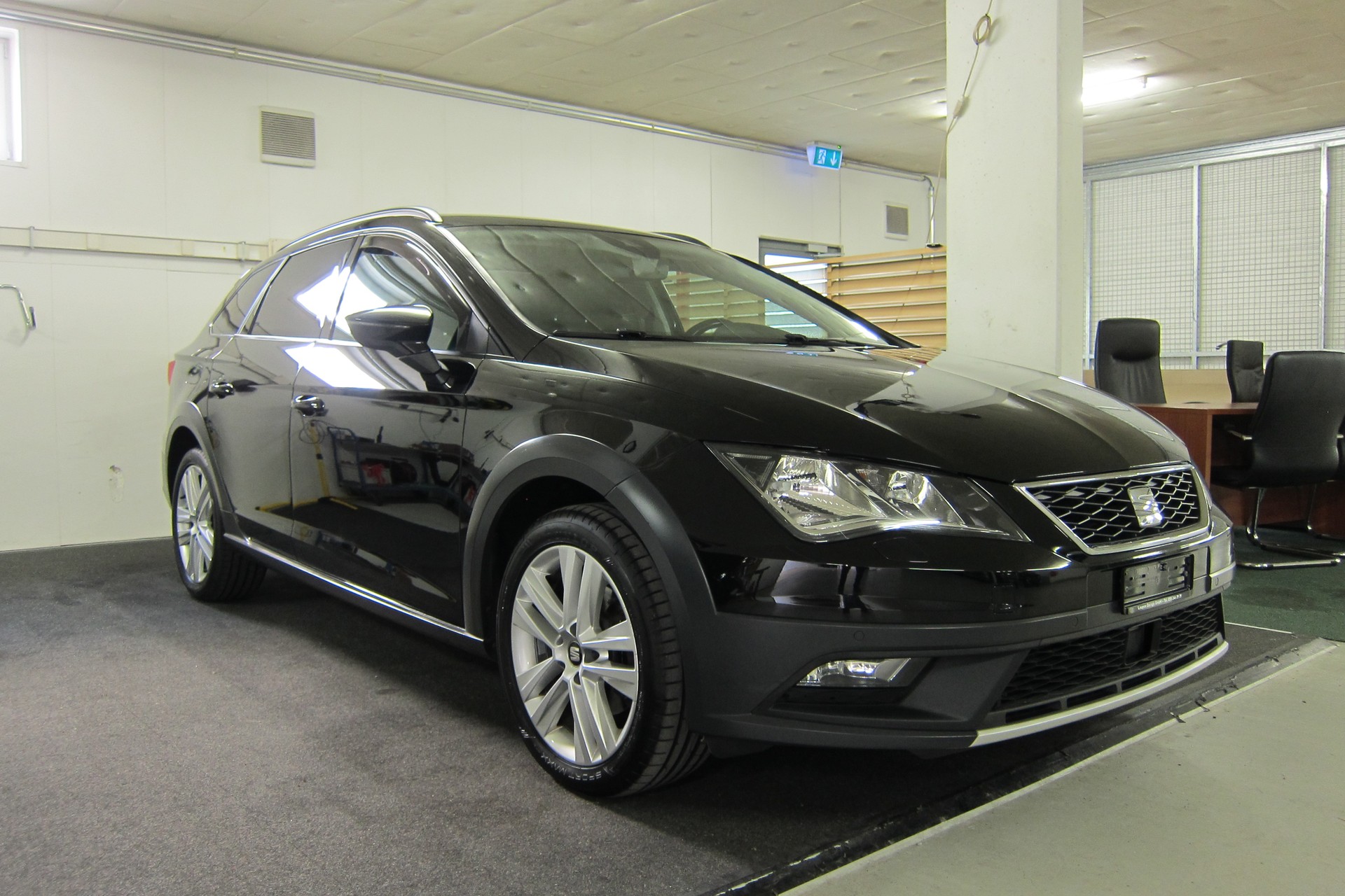 SEAT Leon ST 2.0 TDI CR X-Perience 4Drive DSG-image-1
