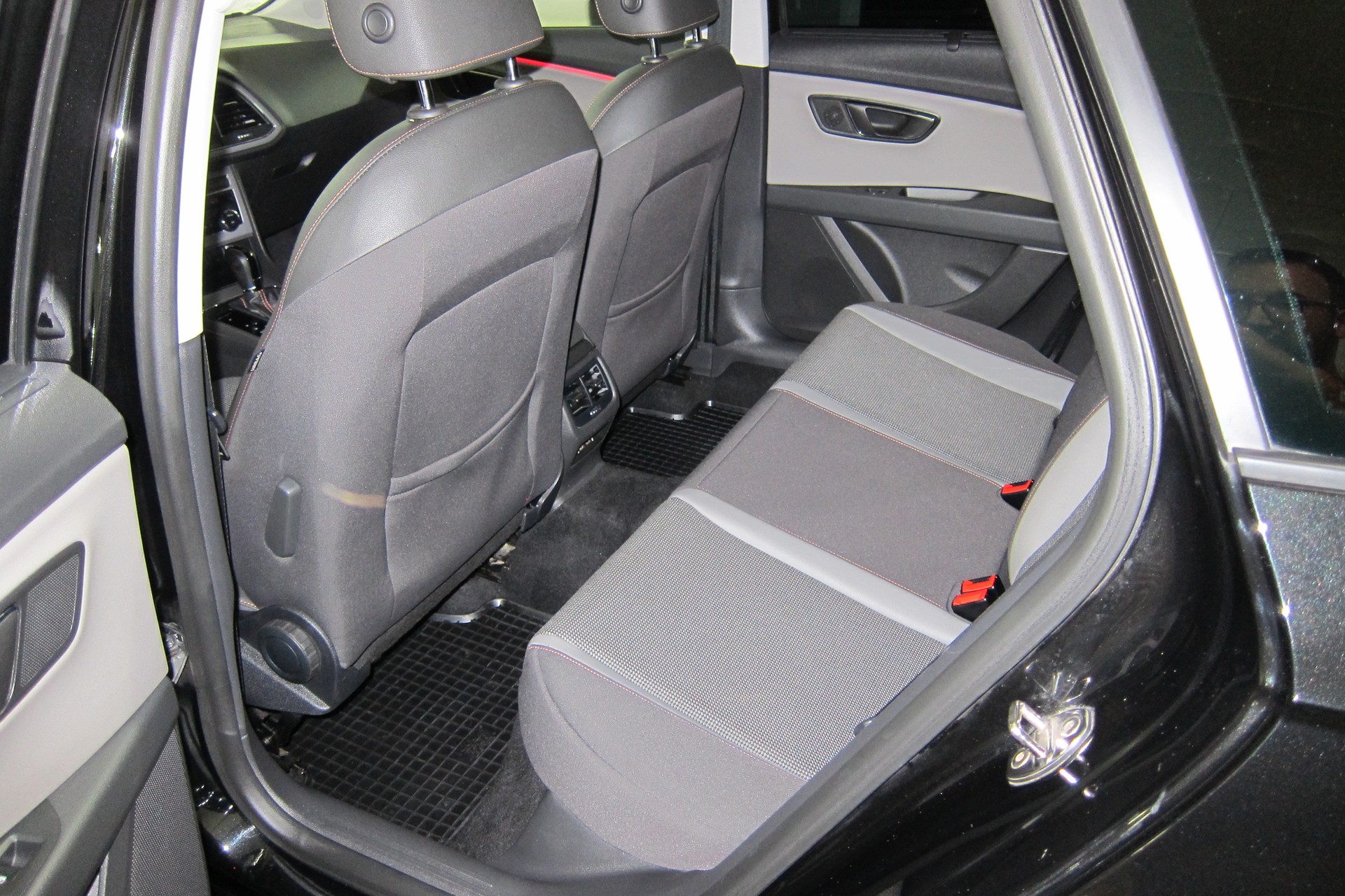 SEAT Leon ST 2.0 TDI CR X-Perience 4Drive DSG-image-7