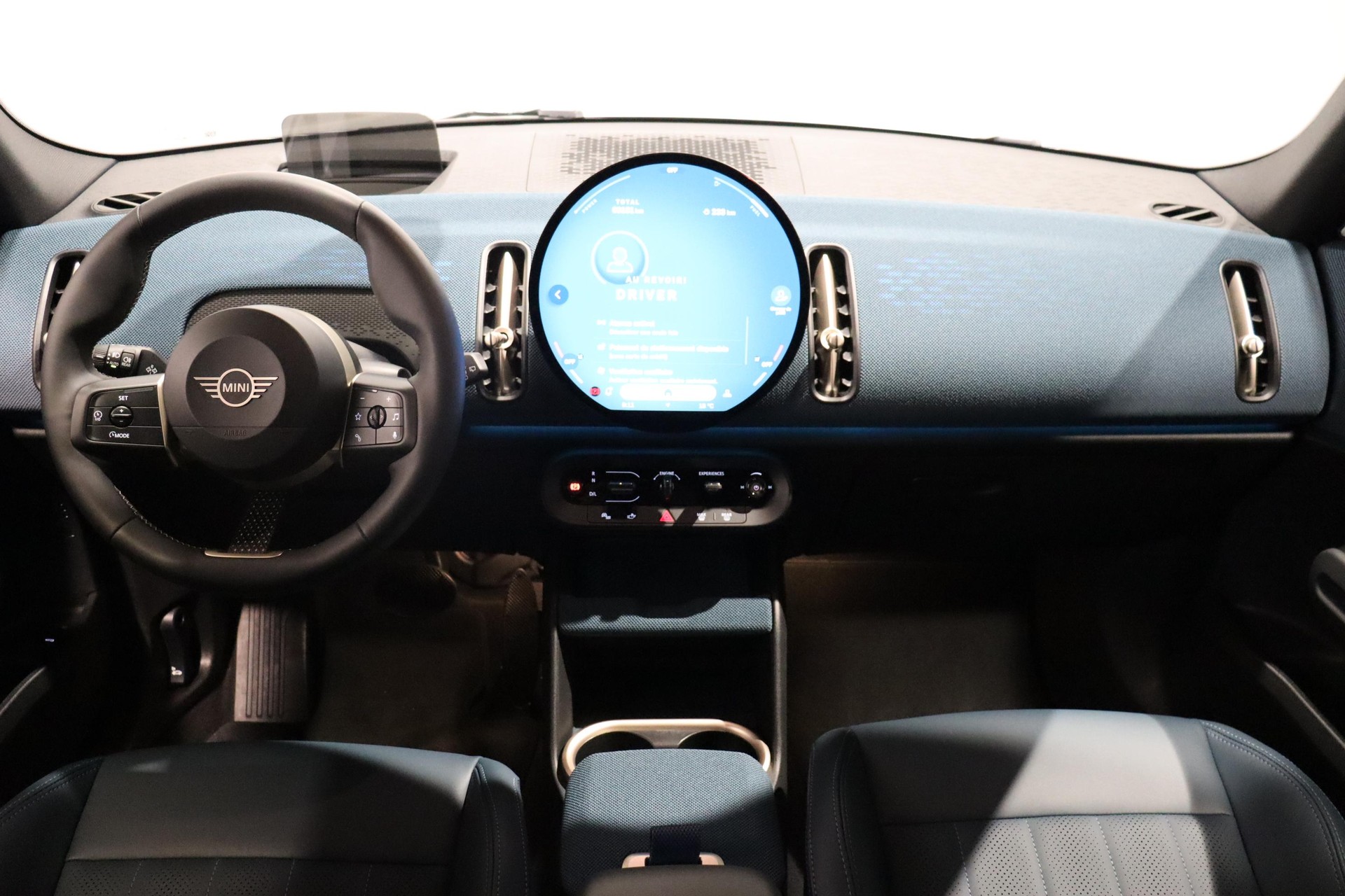 MINI Countryman U25 2.0i S ALL4-image-6