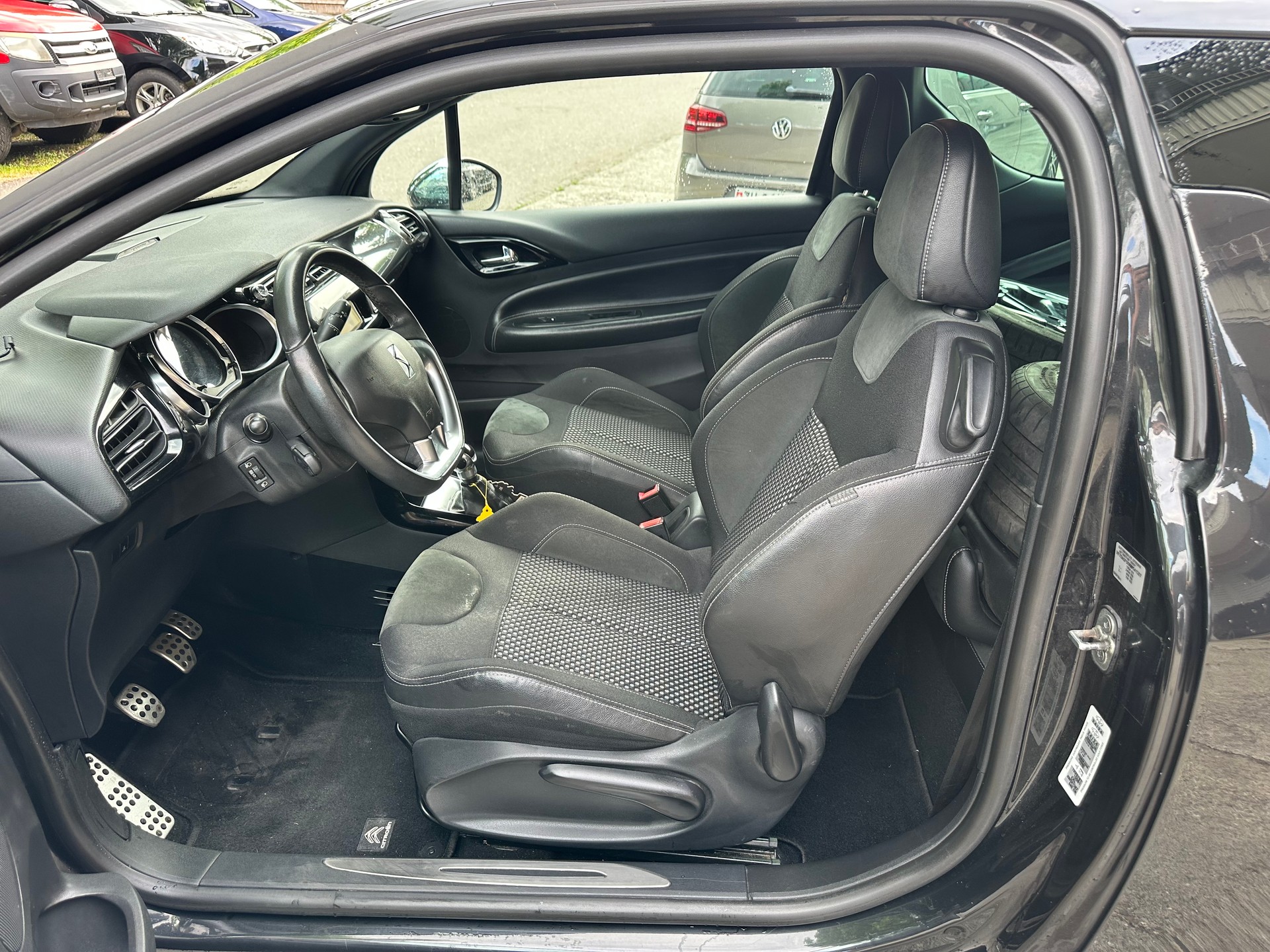 DS AUTOMOBILES DS3 1.6 VTi SO Chic-image-8