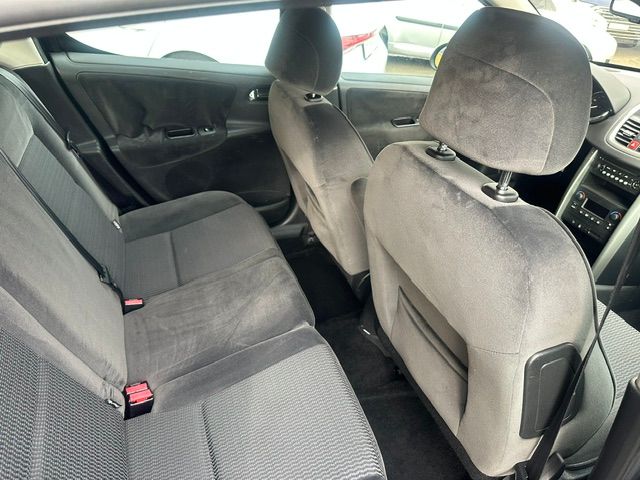 PEUGEOT 207 1.6 16V XS-image-8