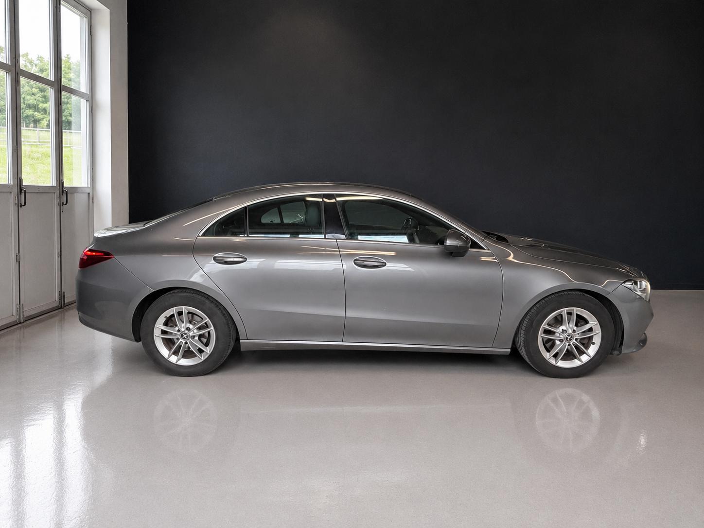 MERCEDES-BENZ CLA 180 d 7G-DCT-image-8