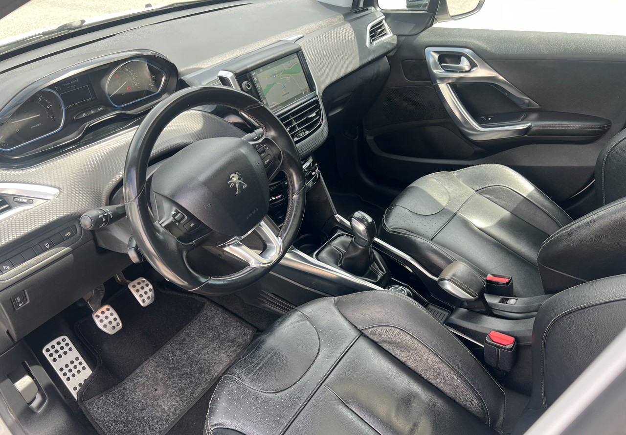 PEUGEOT 2008 1.6 VTI Allure-image-6