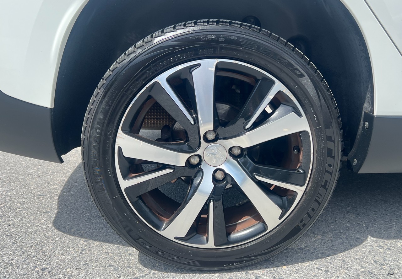 PEUGEOT 2008 1.6 VTI Allure-image-14