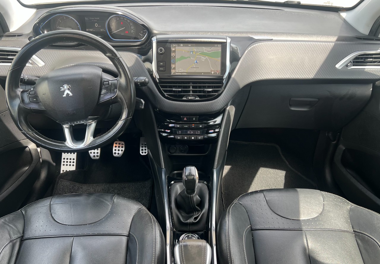 PEUGEOT 2008 1.6 VTI Allure-image-9