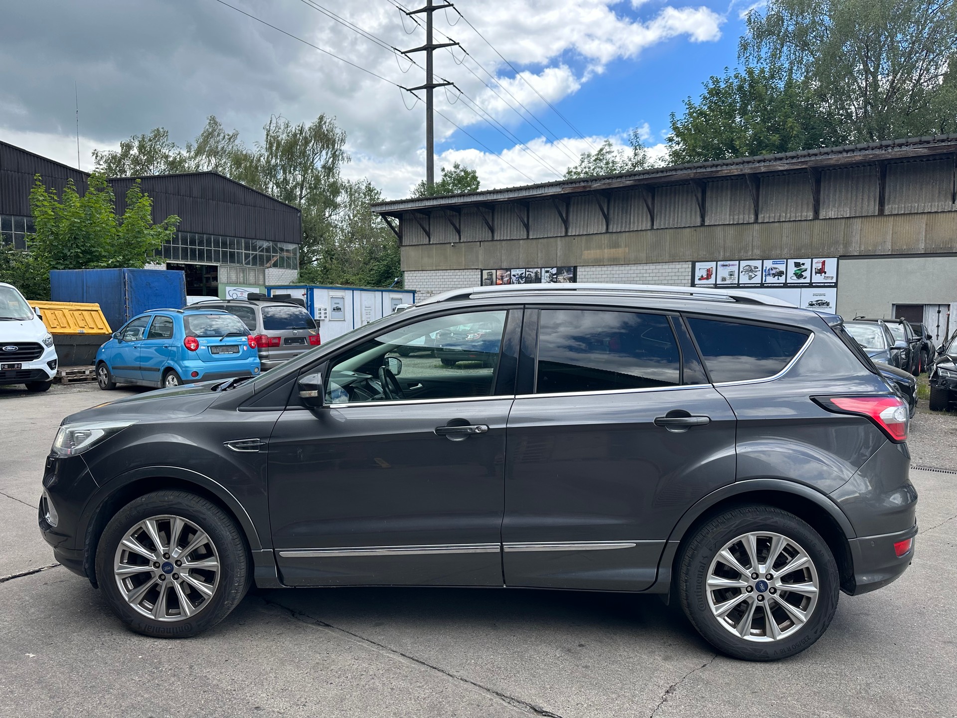 FORD Kuga 2.0 TDCi Vignale 4WD PowerShift-image-2