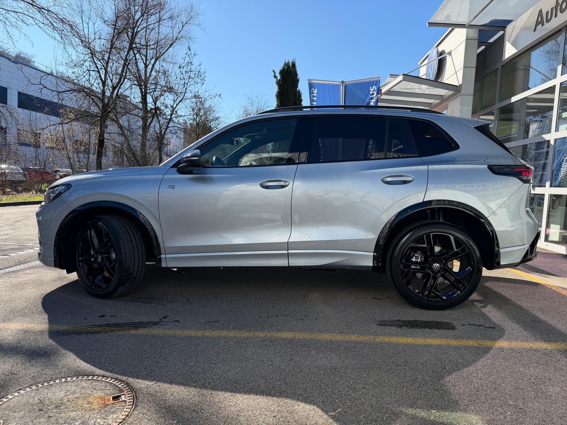 VW Tiguan 2.0 TSI DSG R-Line 4Motion-showroom-element-3