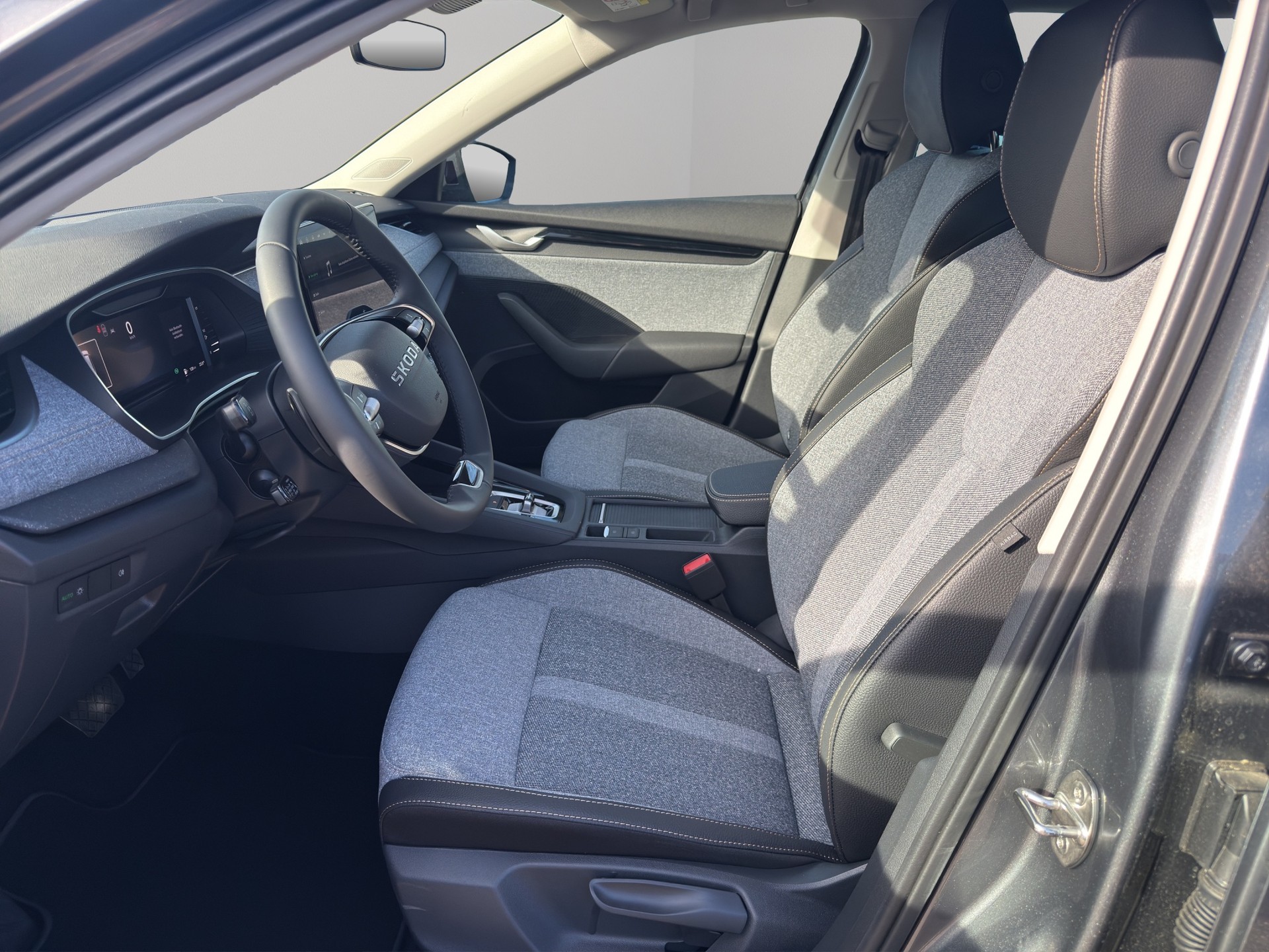 SKODA Octavia Combi 1.5 TSI mHEV DSG Selection-image-12