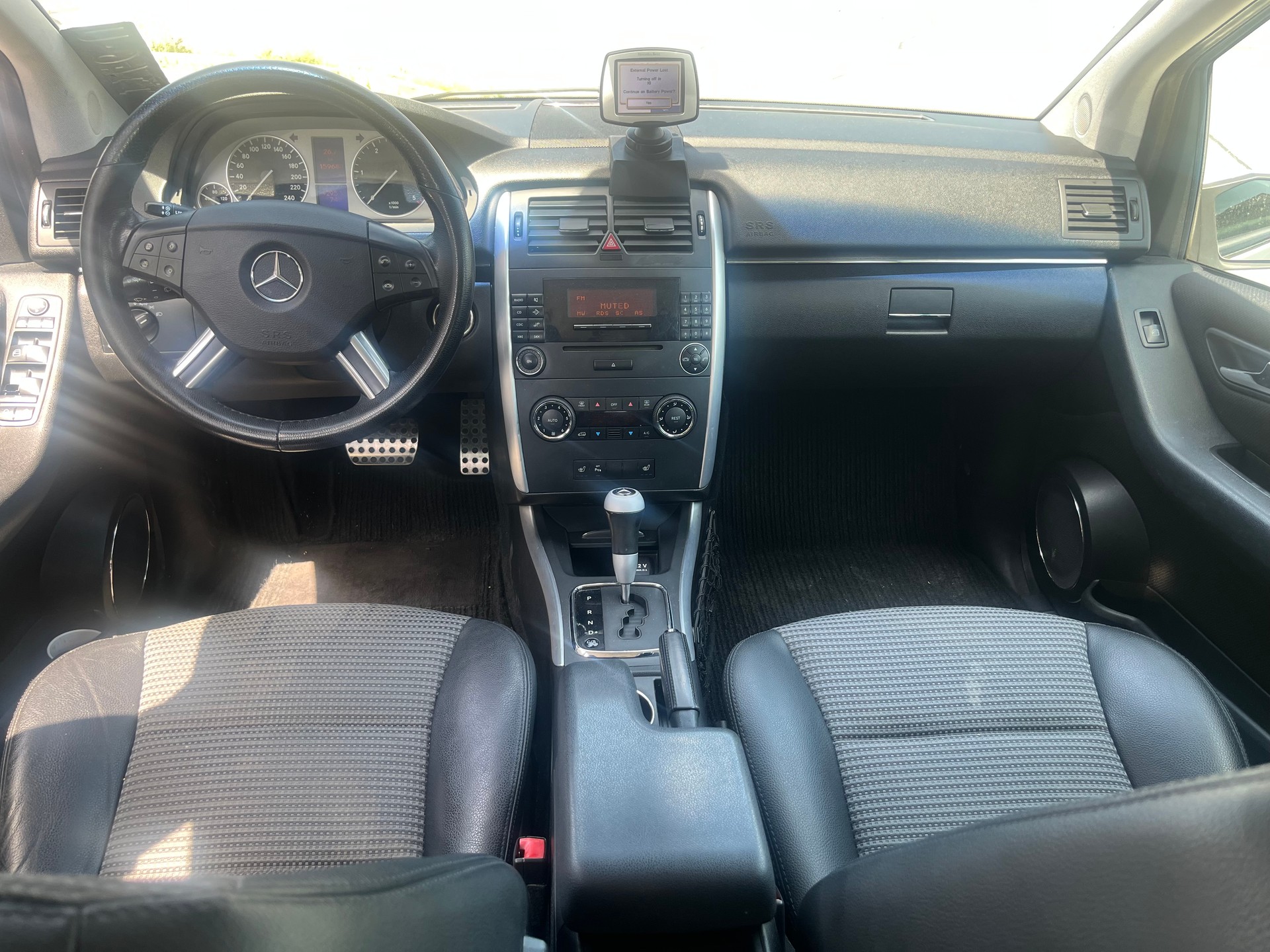 MERCEDES-BENZ B 200 CDI...Automat macht geräusche-image-4
