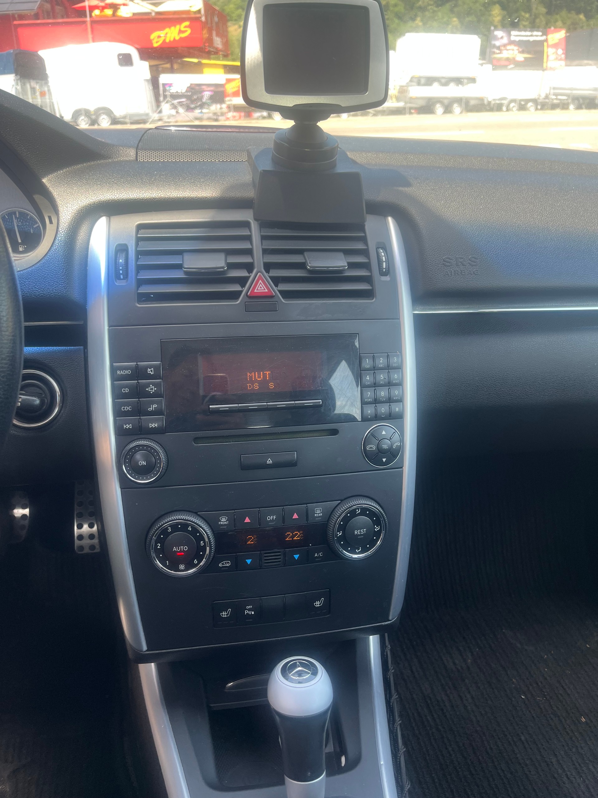 MERCEDES-BENZ B 200 CDI...Automat macht geräusche-image-5