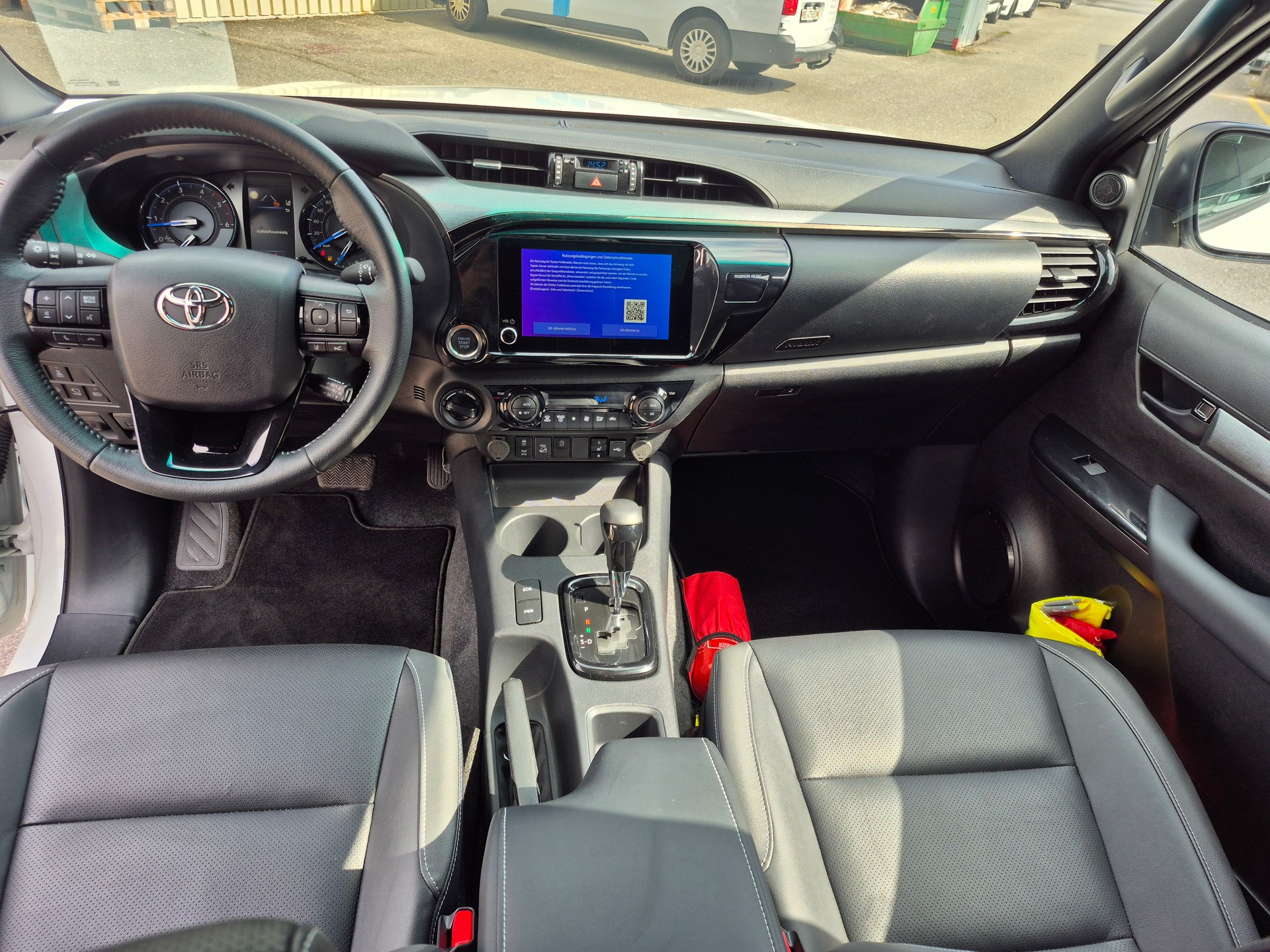 TOYOTA Hilux 2.8D-4D Invincible Extra Cab 4x4 A-image-21