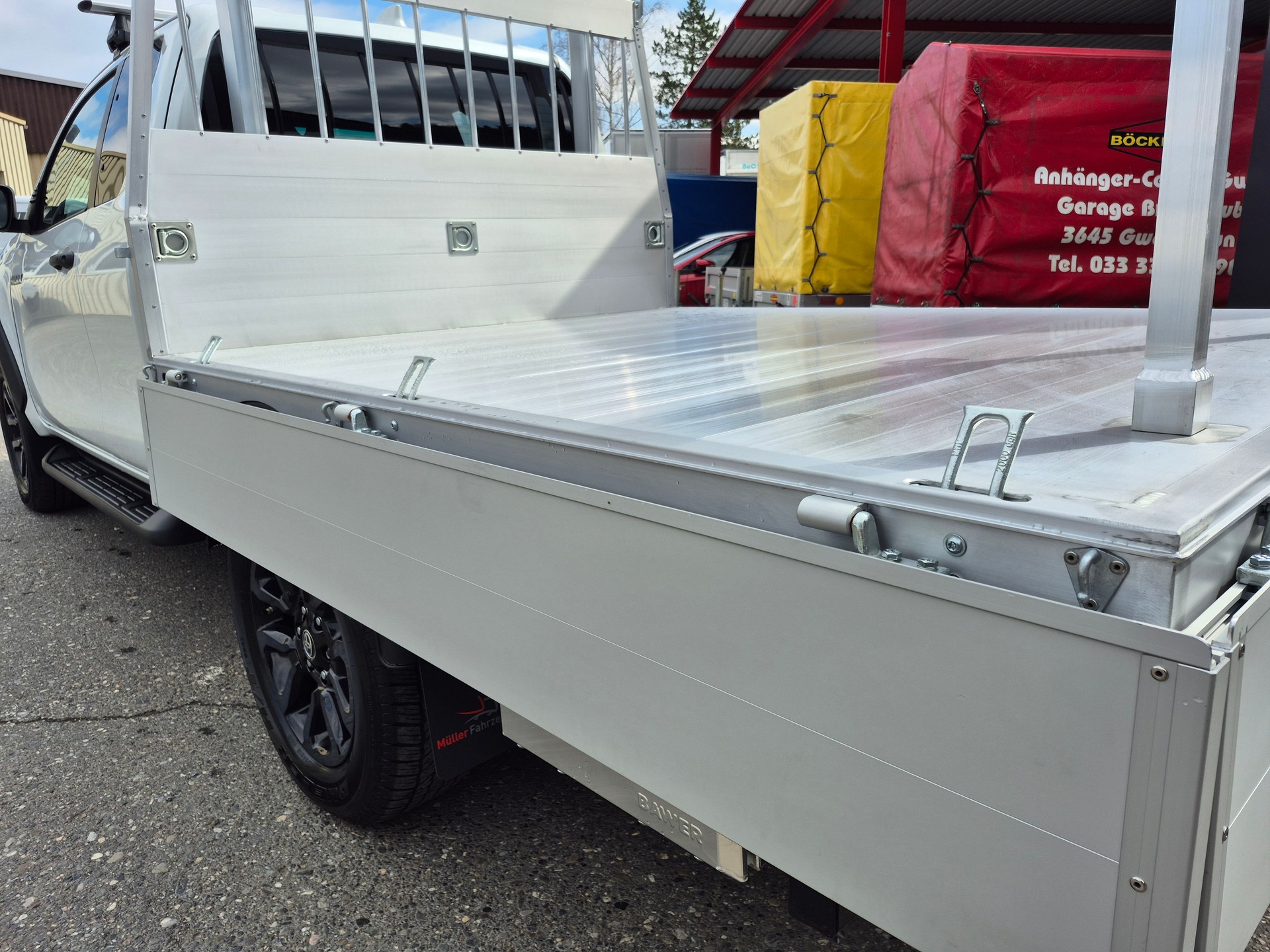 TOYOTA Hilux 2.8D-4D Invincible Extra Cab 4x4 A-image-9