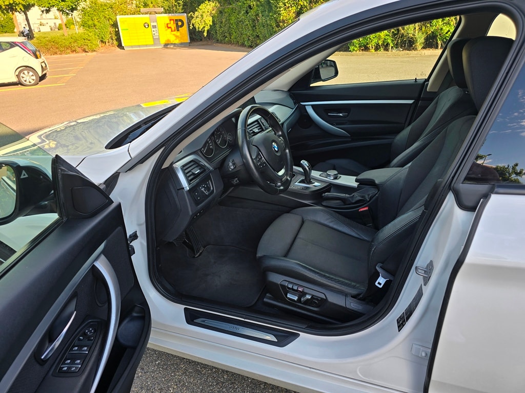 BMW 330i xDrive SAG Gran Turismo-image-12