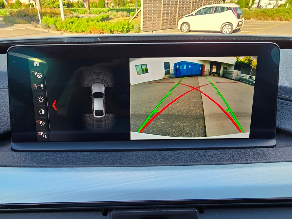 BMW 330i xDrive SAG Gran Turismo-image-18