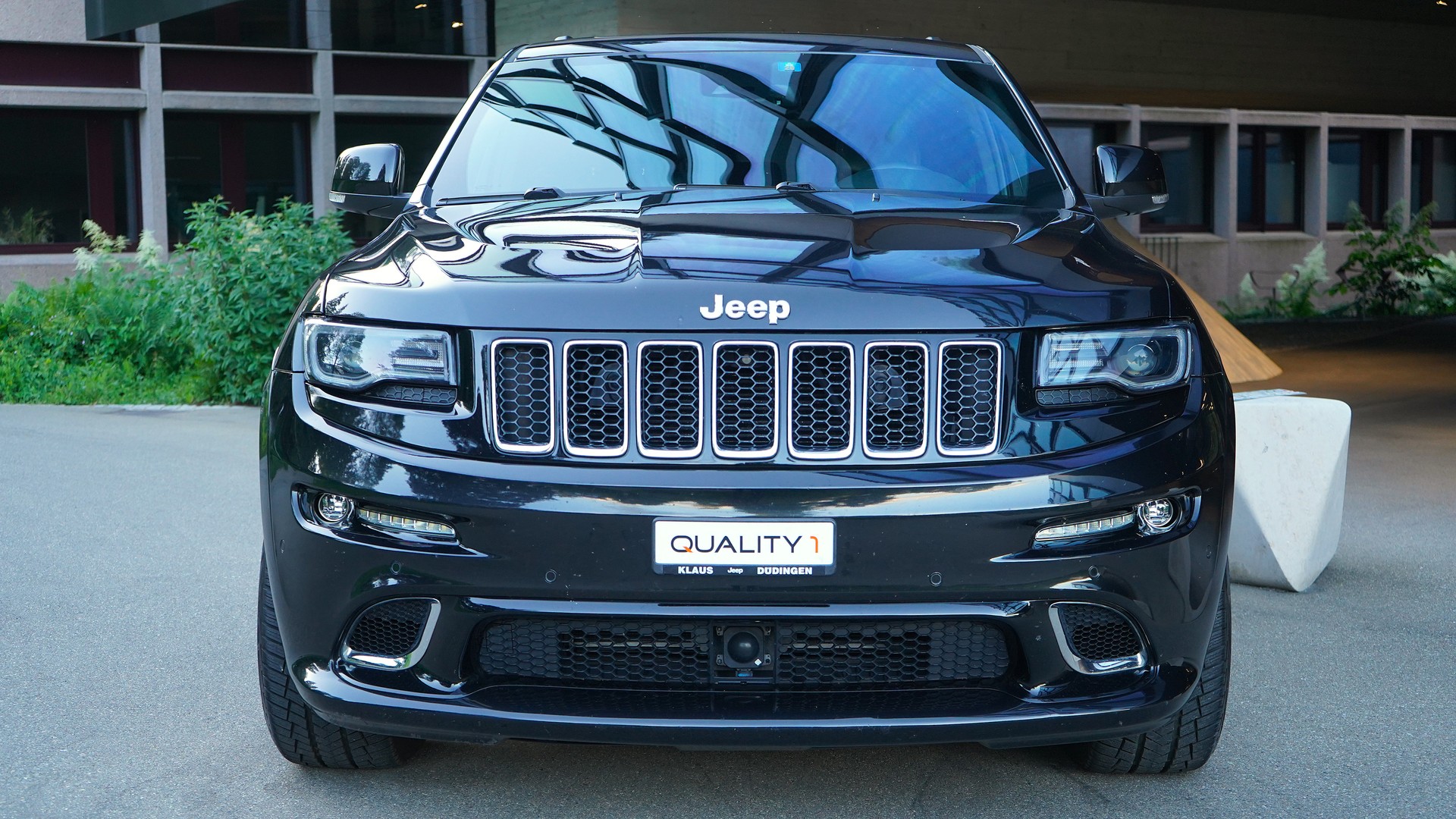 JEEP Grand Cherokee 6.4 V8 HEMI SRT8 Automatic-showroom-element-1