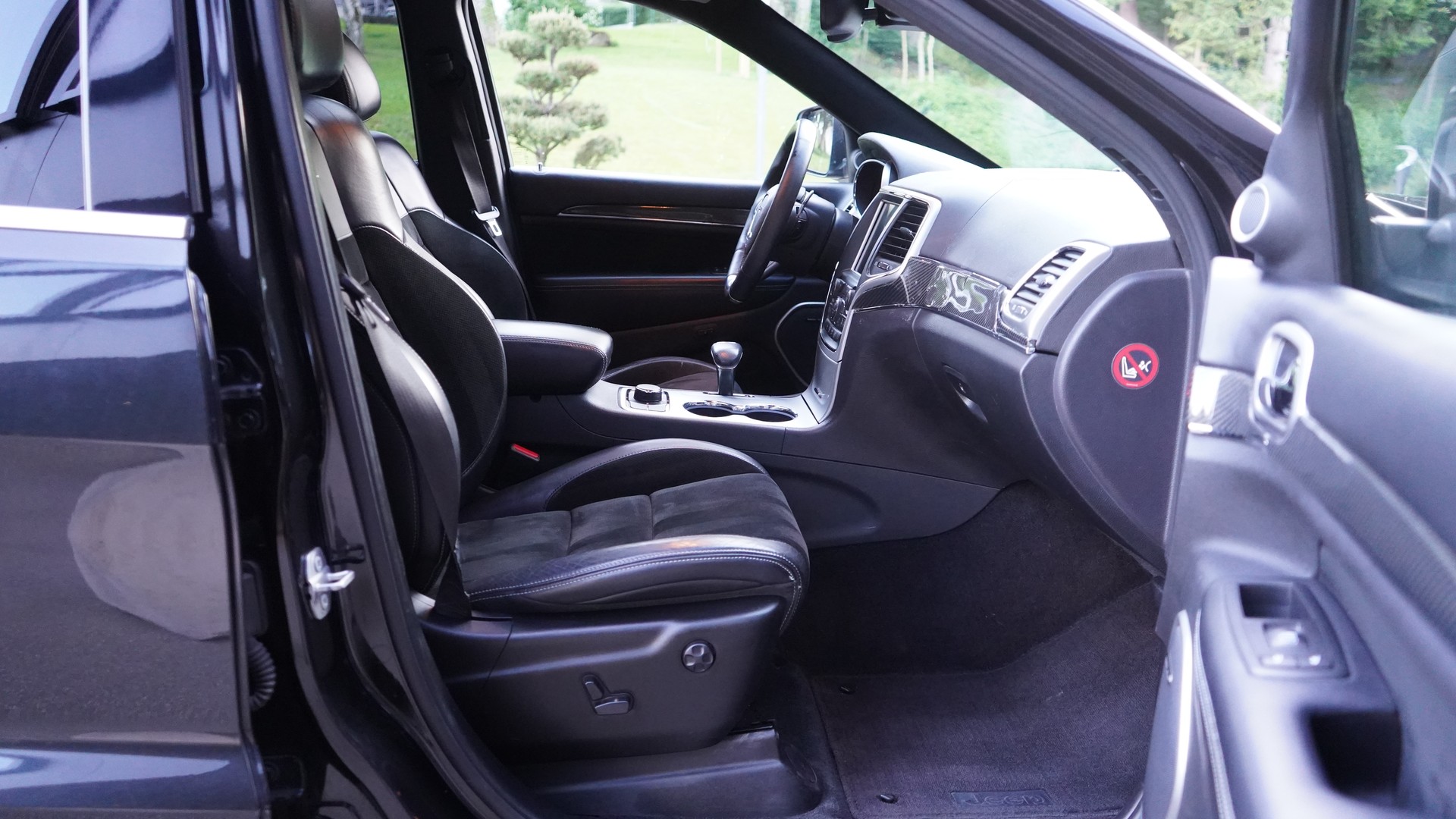 JEEP Grand Cherokee 6.4 V8 HEMI SRT8 Automatic-image-13