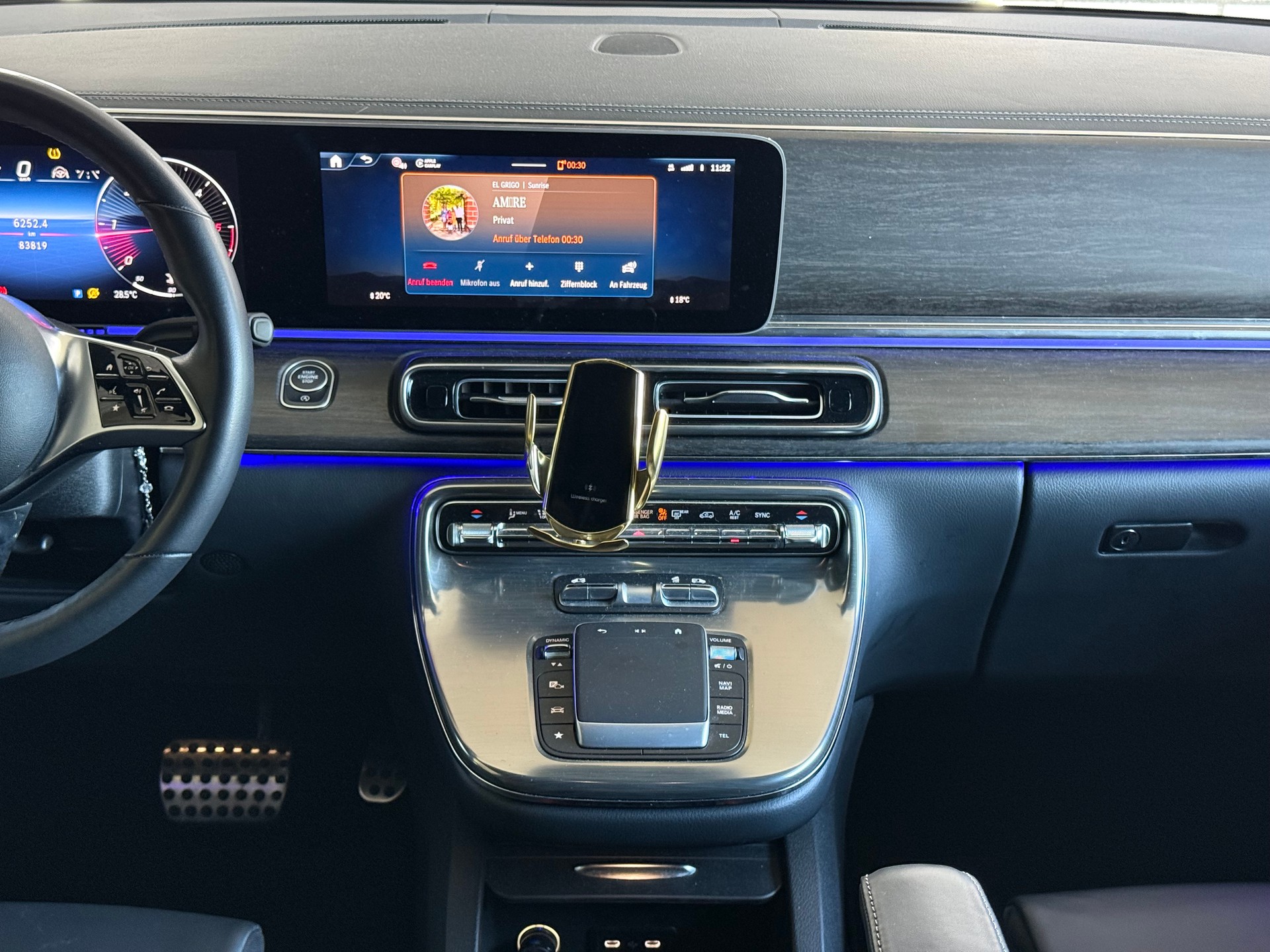 MERCEDES-BENZ V 300 d lang Exclusive 4Matic 9G-Tronic-image-9