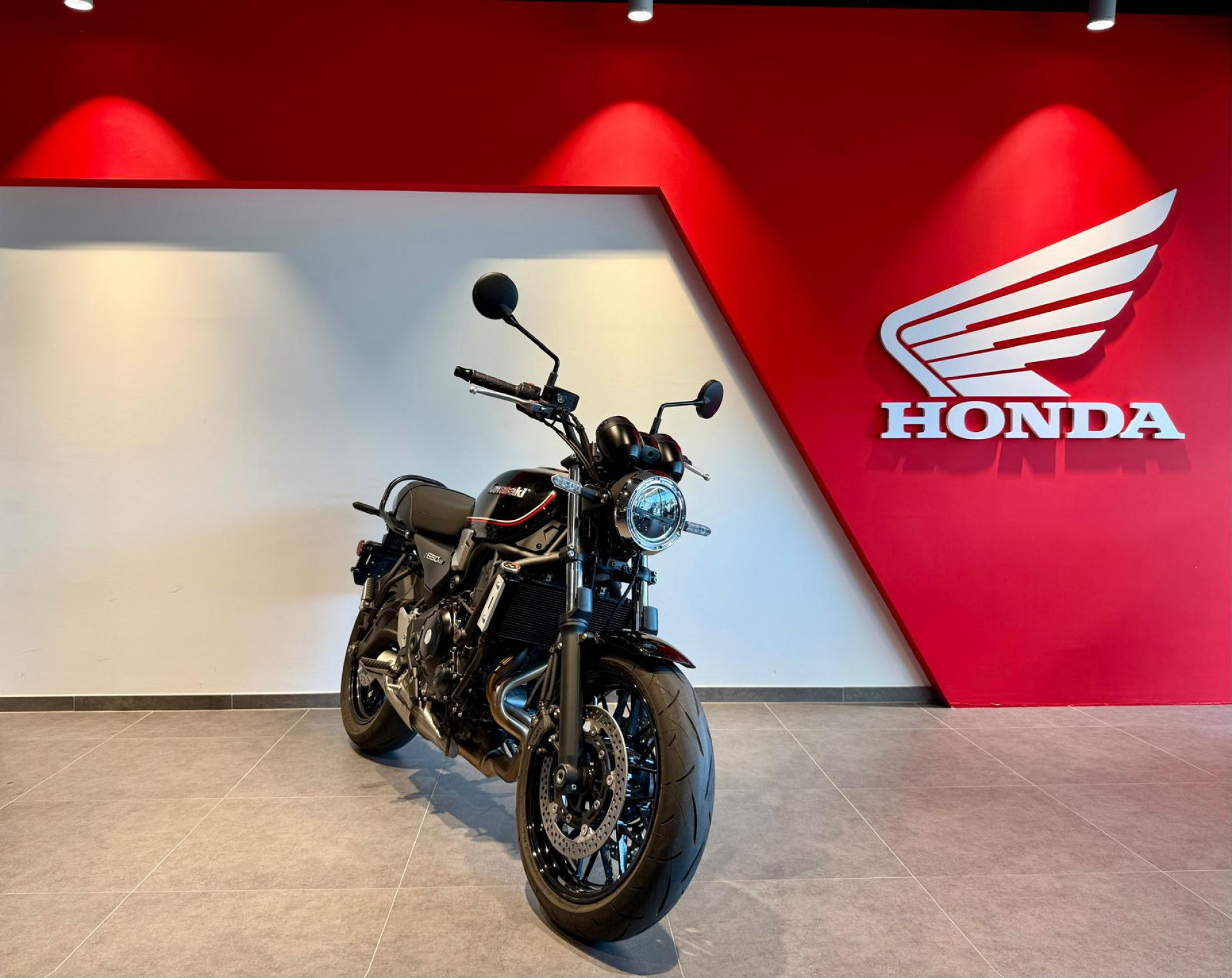 KAWASAKI Z 650 RS-image-0